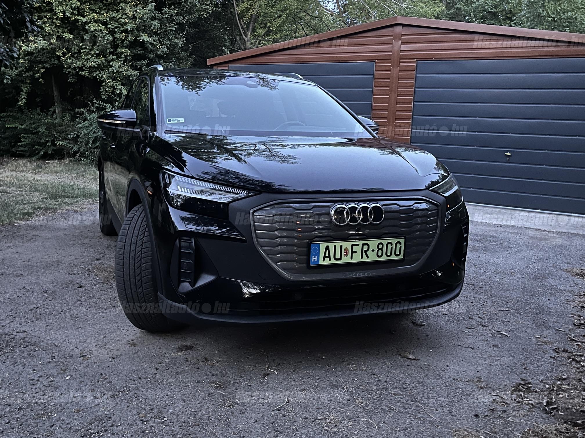 AUDI Q4 2021/12 - 1