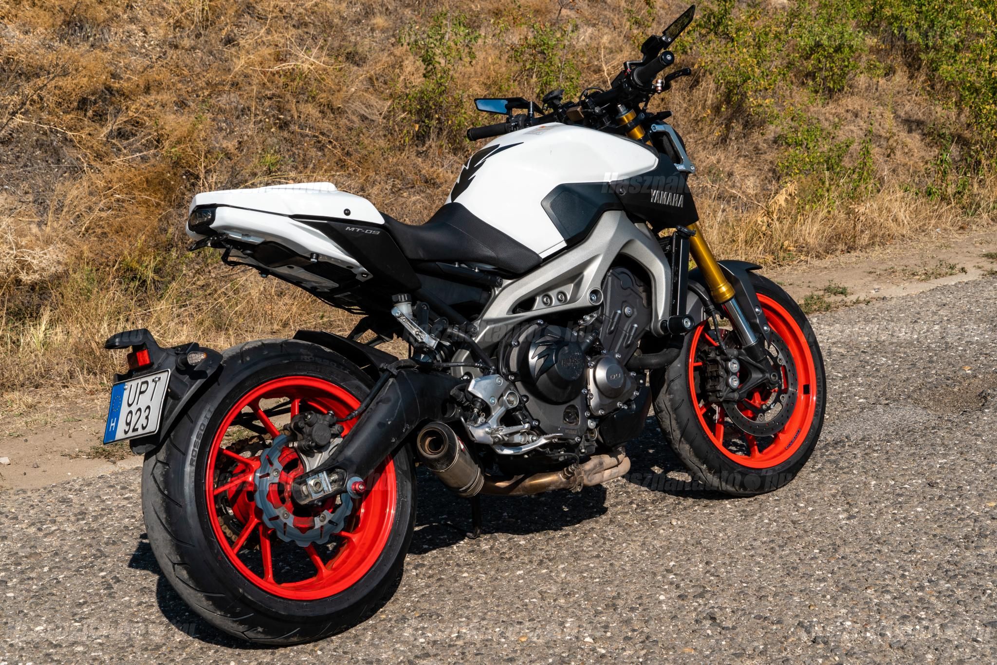 YAMAHA MT-09 2014/3 - 1