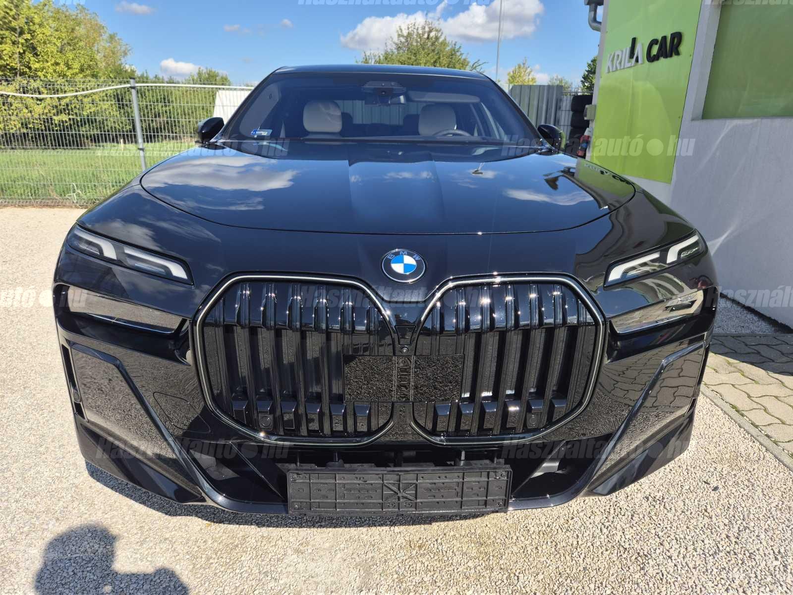BMW 740 2025/9 - 1