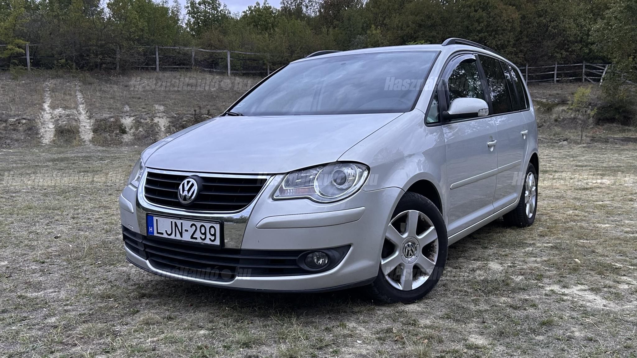 VOLKSWAGEN TOURAN 2008 - 1