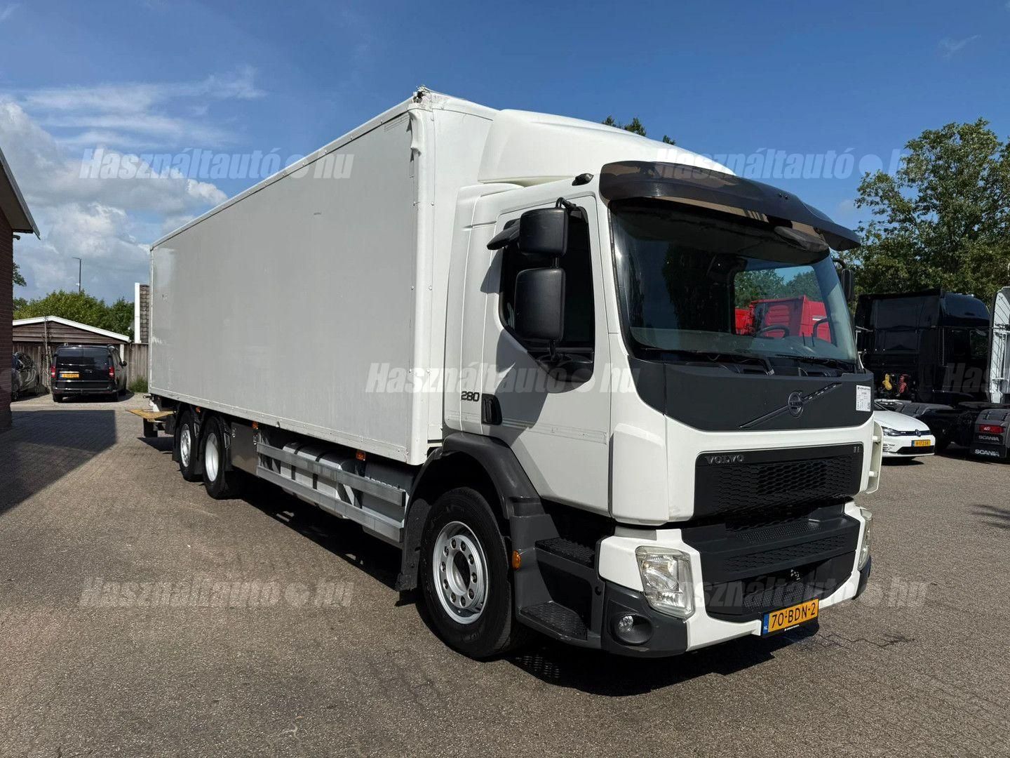 VOLVO 2013/12 - 1