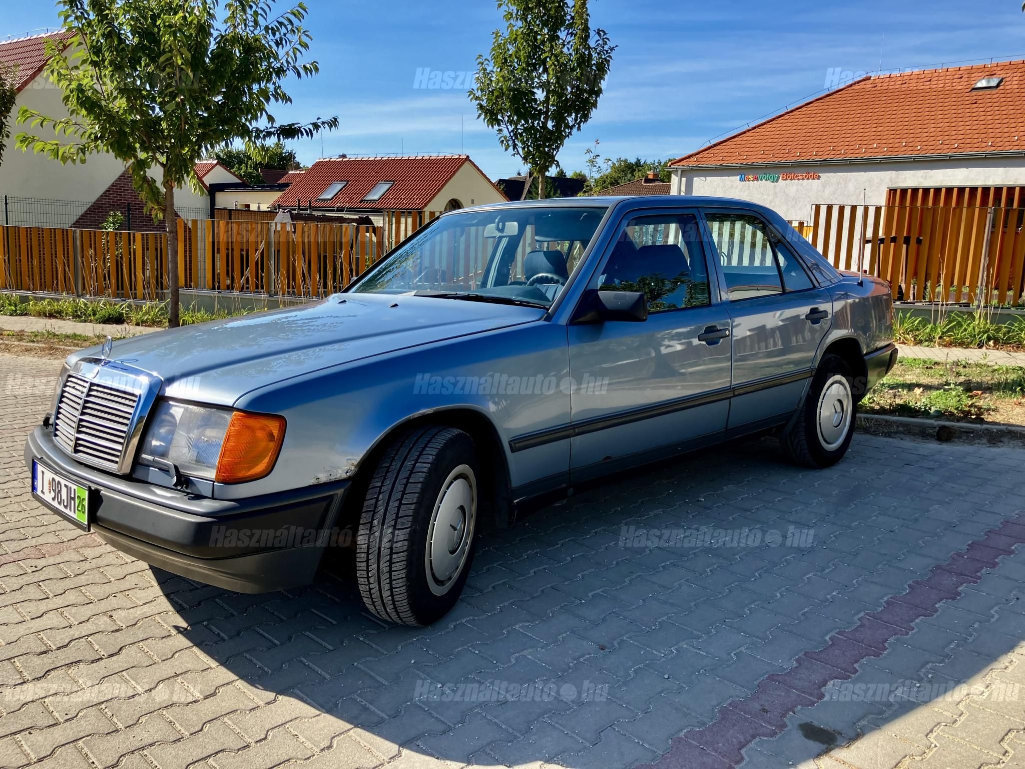 MERCEDES-BENZ W 124 1988/4 - 1
