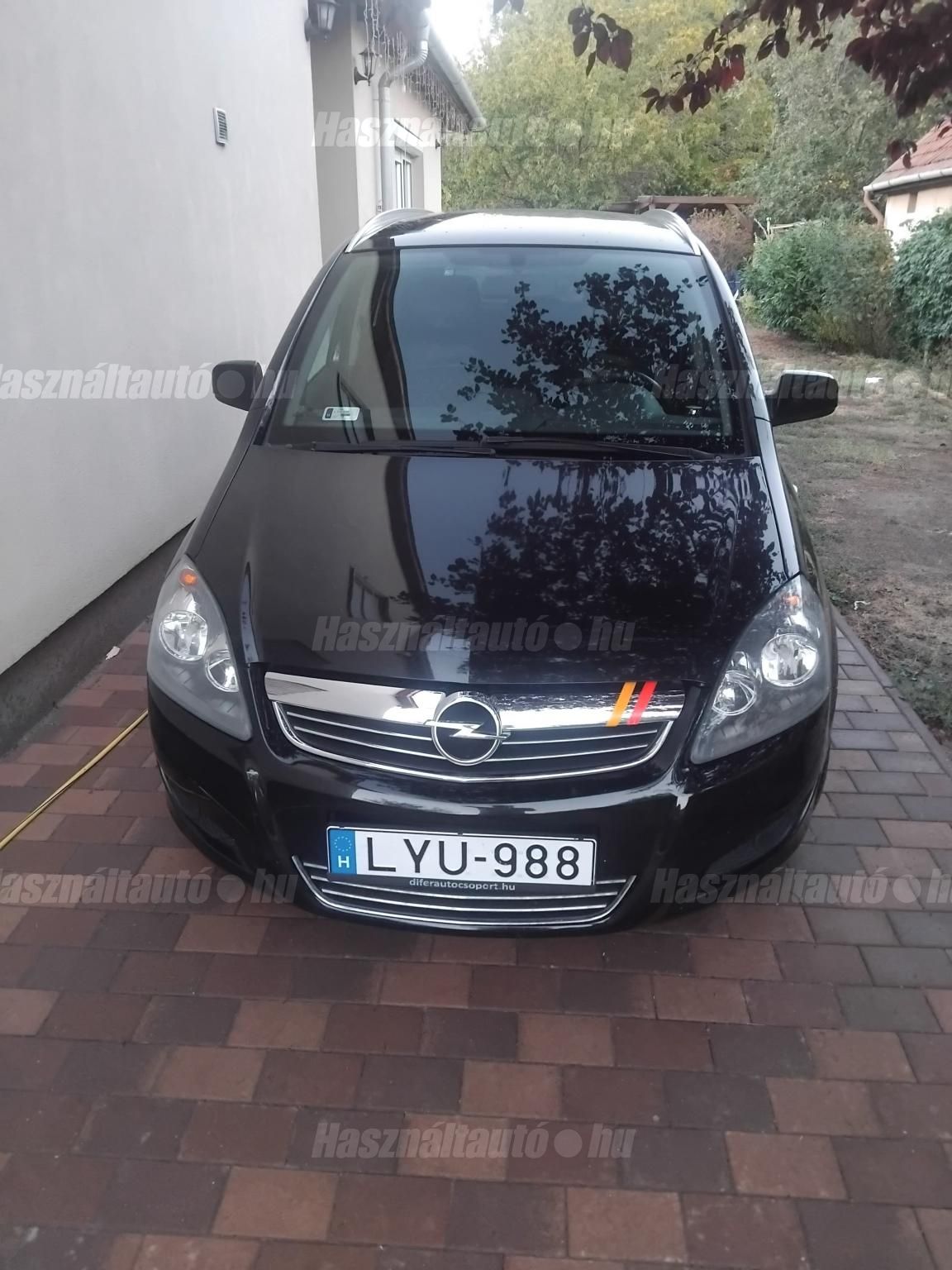 OPEL ZAFIRA B 2011/10 - 1
