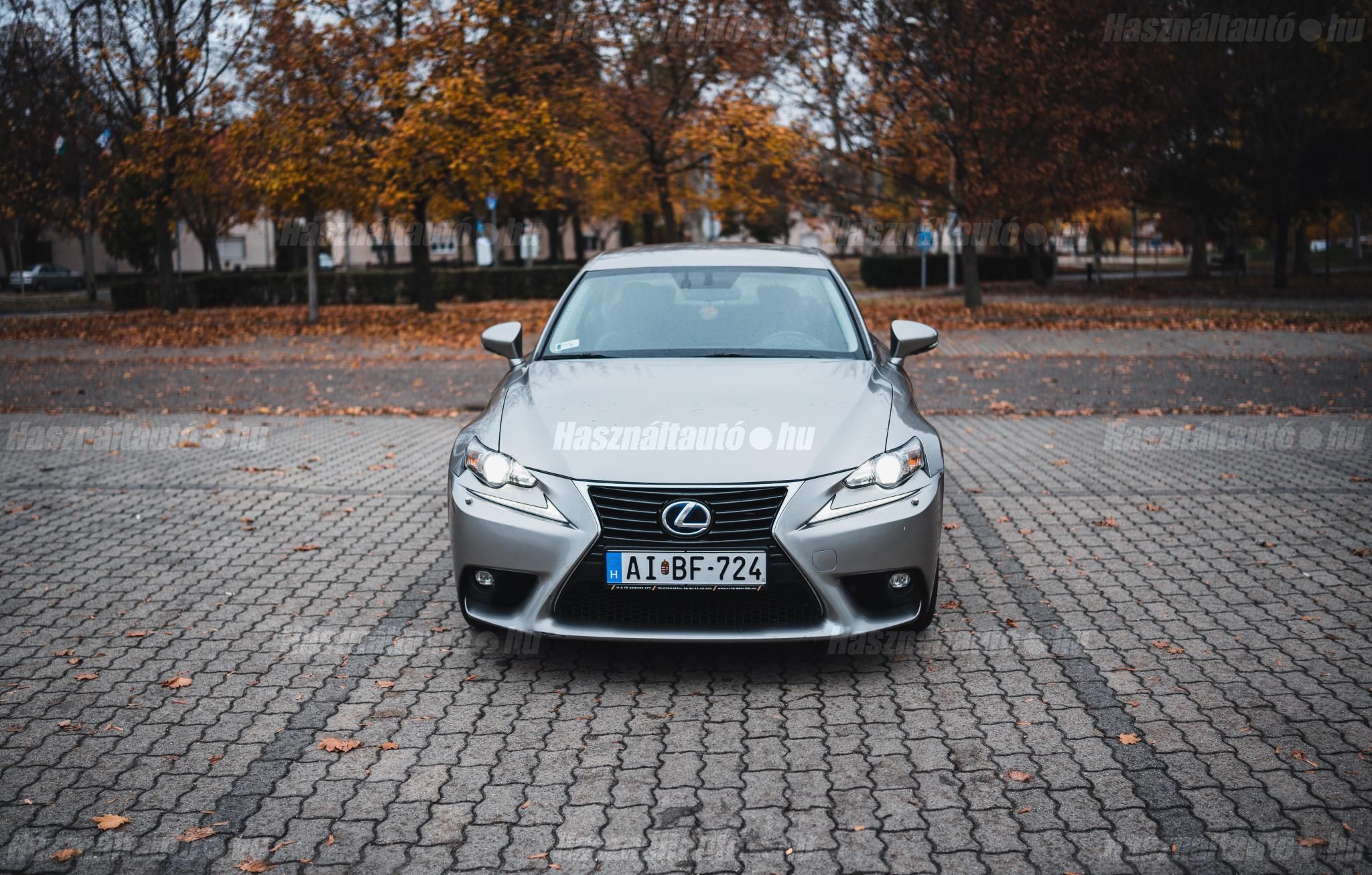 LEXUS IS 2015/9 - 1