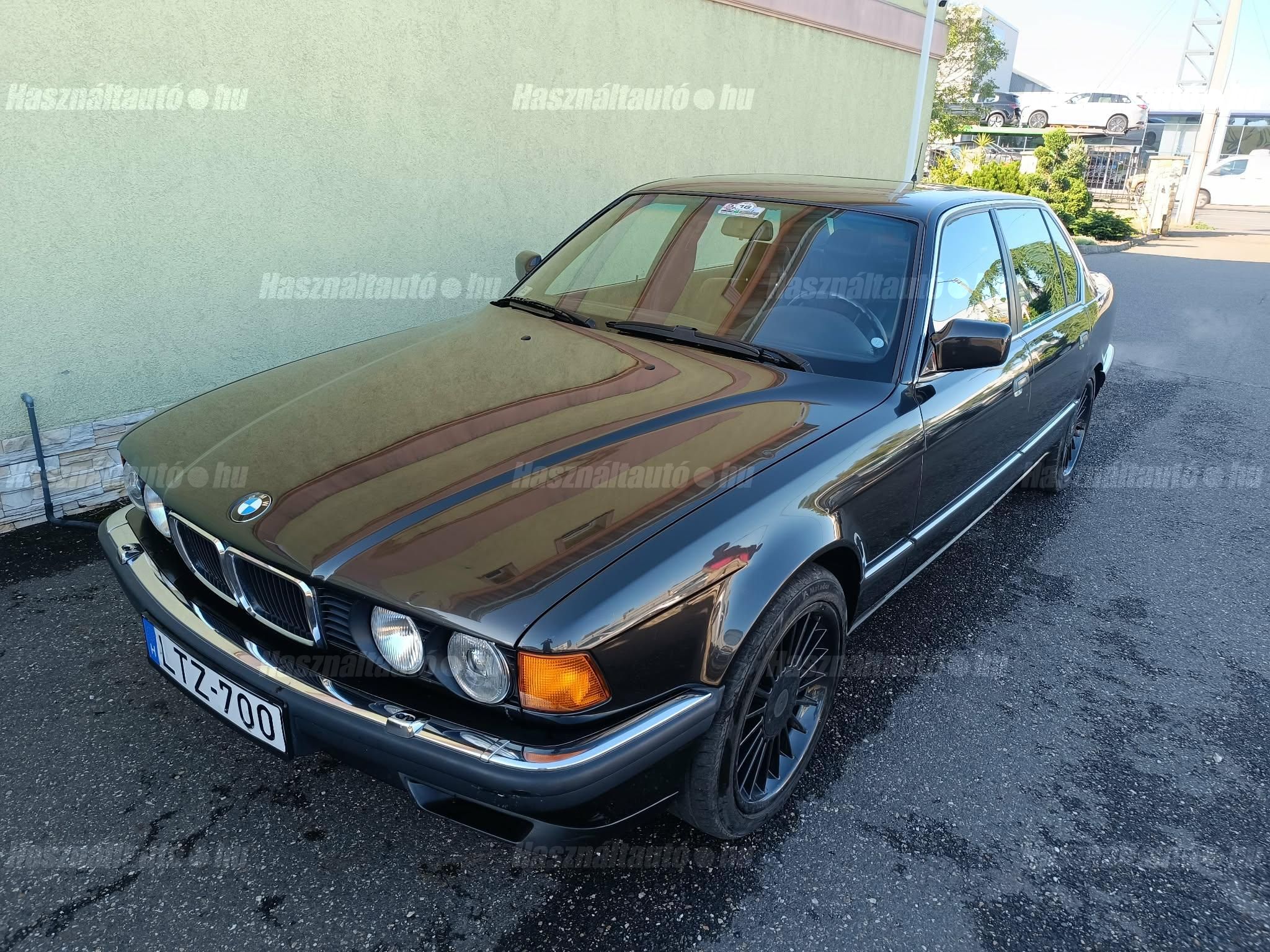 BMW 750 1990 - 1