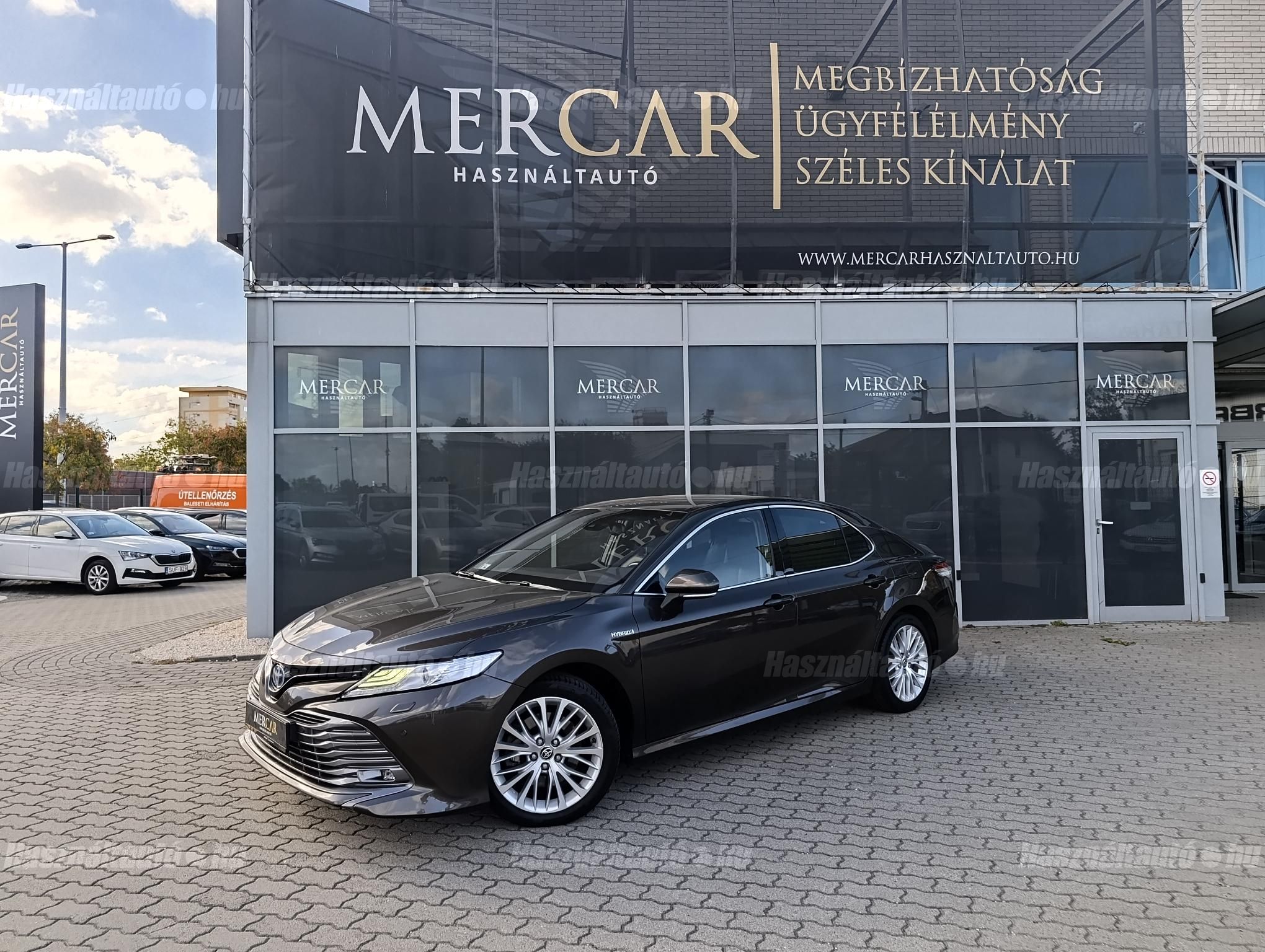 TOYOTA CAMRY 2020/8 - 1