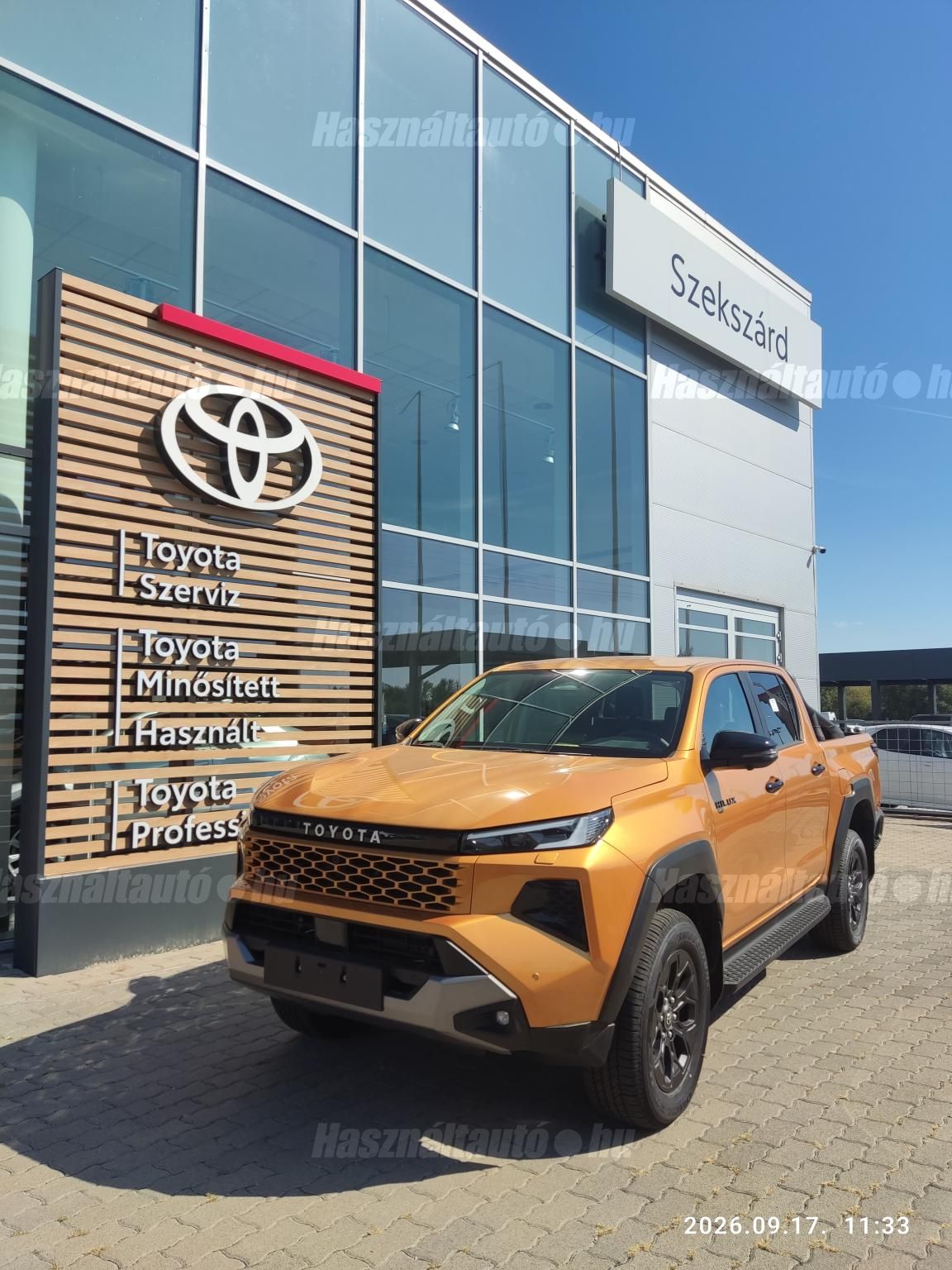 TOYOTA HILUX 2026/8 - 1