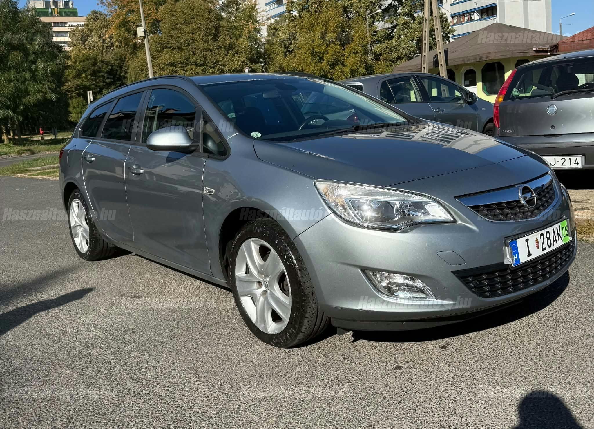OPEL ASTRA J 2011/10 - 1