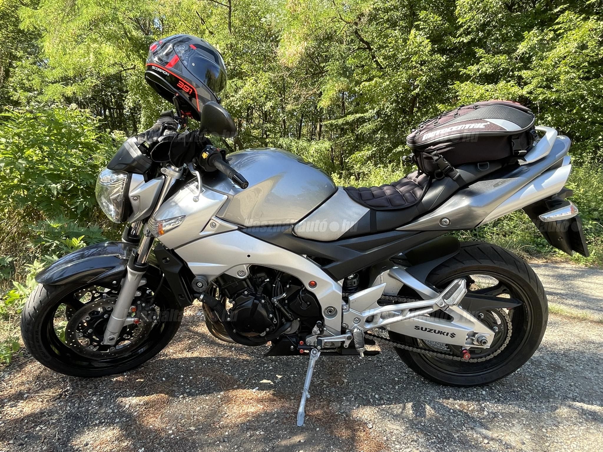 SUZUKI GSR 600 2007 - 1