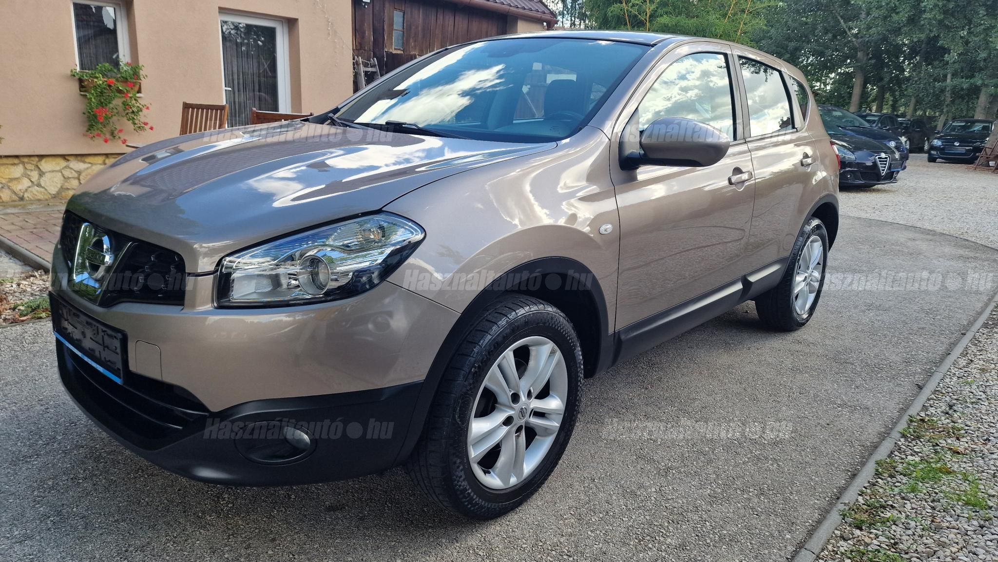 NISSAN QASHQAI 2011/12 - 1