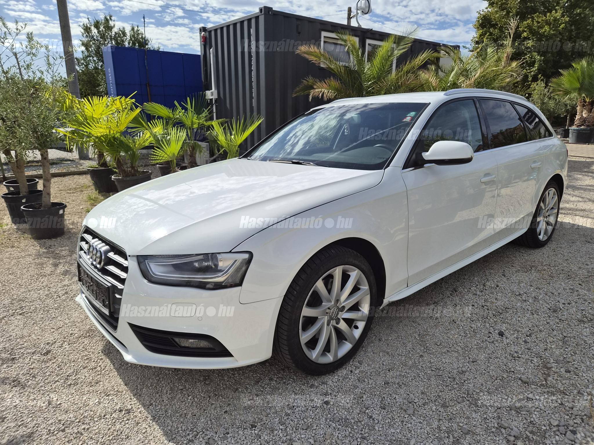 AUDI A4 2012/4 - 1
