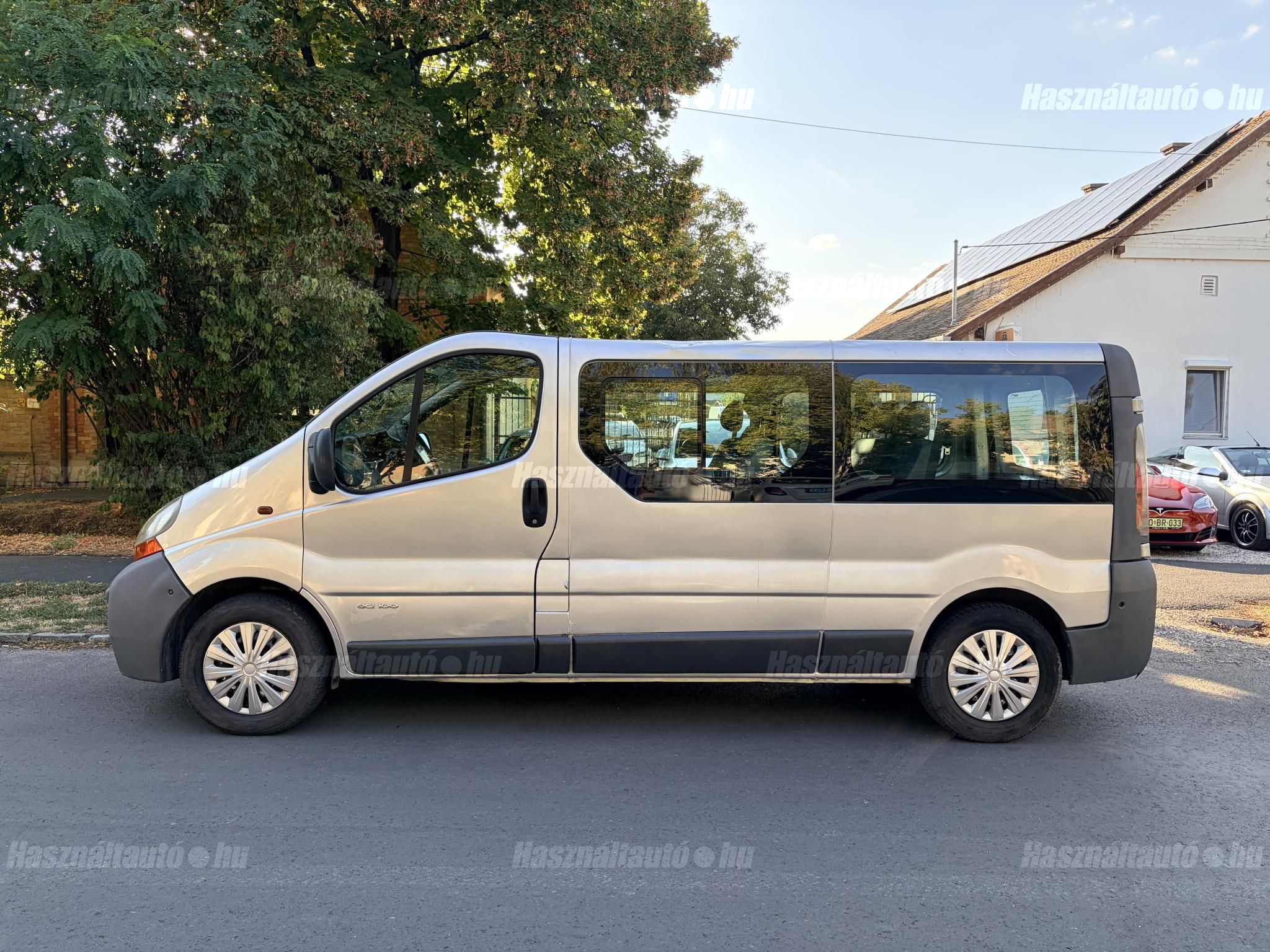 RENAULT TRAFIC 2005/5 - 1