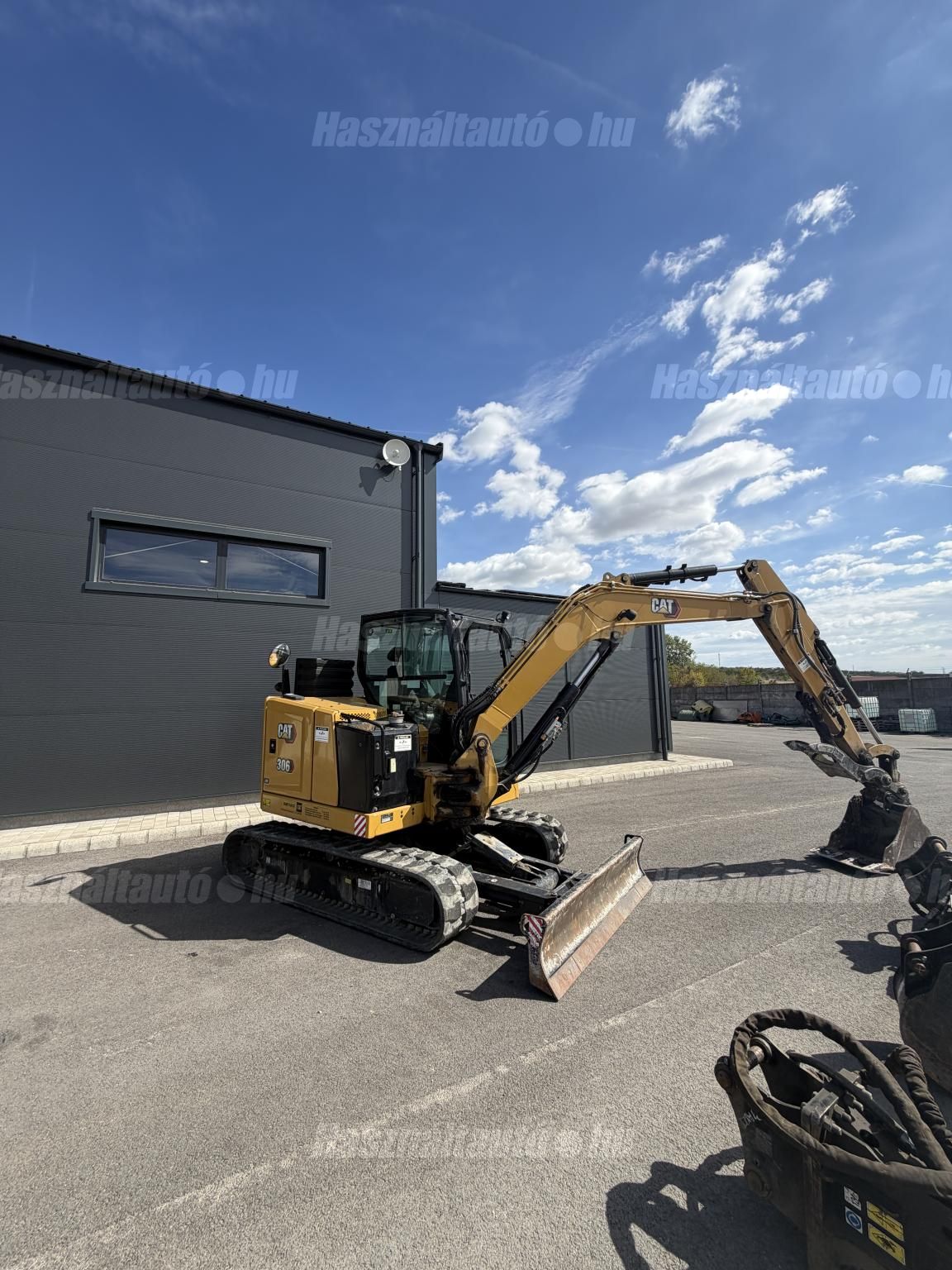CATERPILLAR 2020/7 - 1
