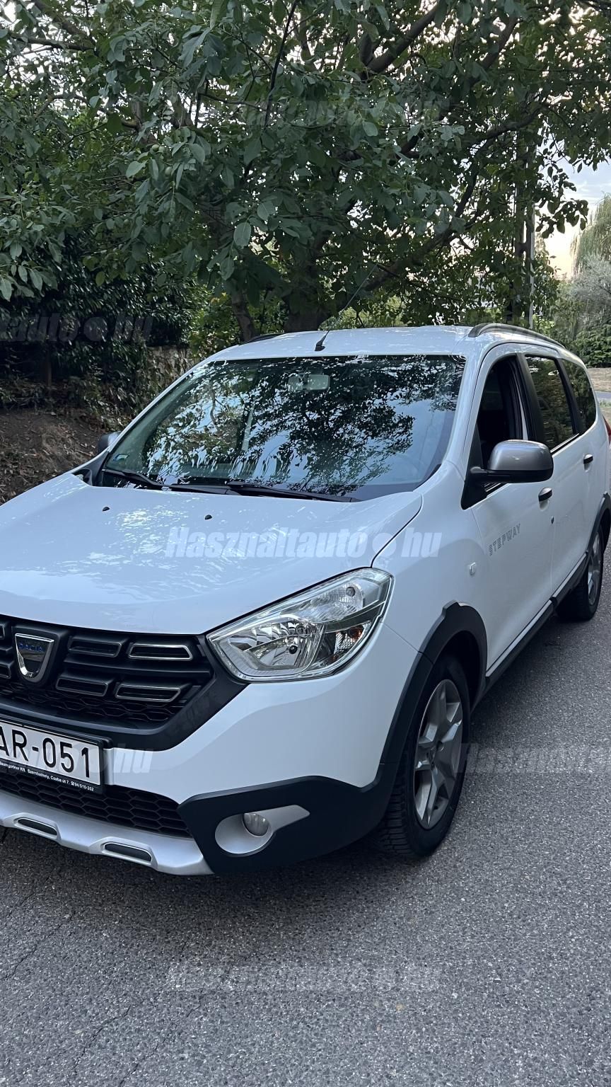 DACIA LODGY 2018/9 - 1