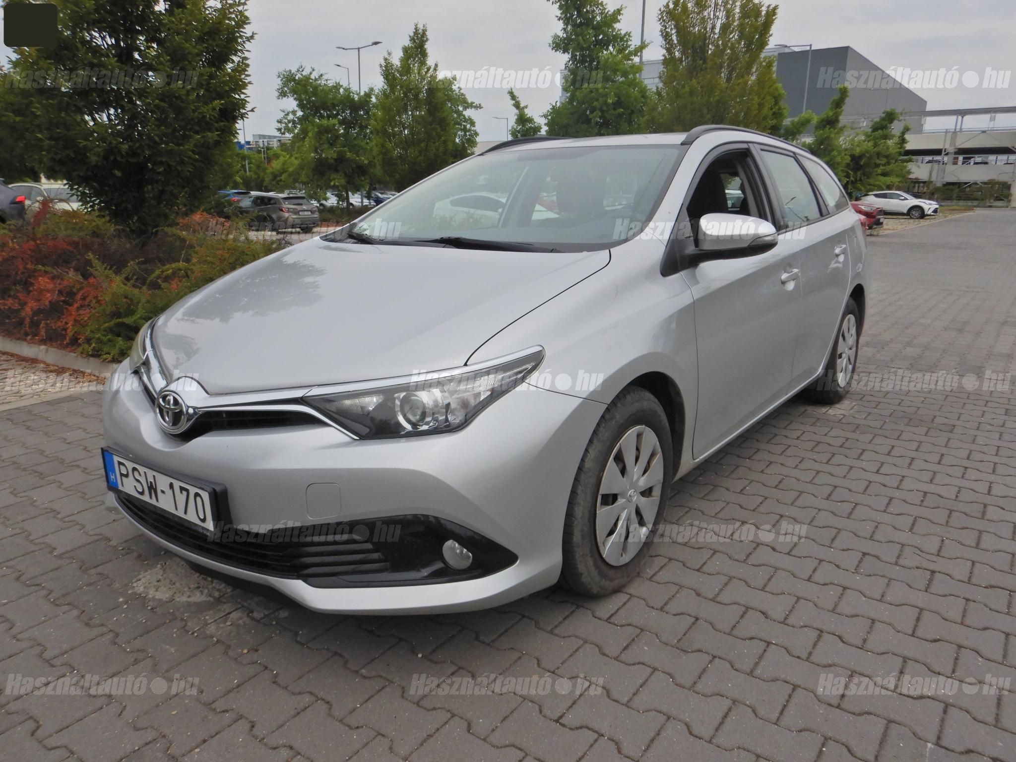 TOYOTA AURIS 2018/4 - 1