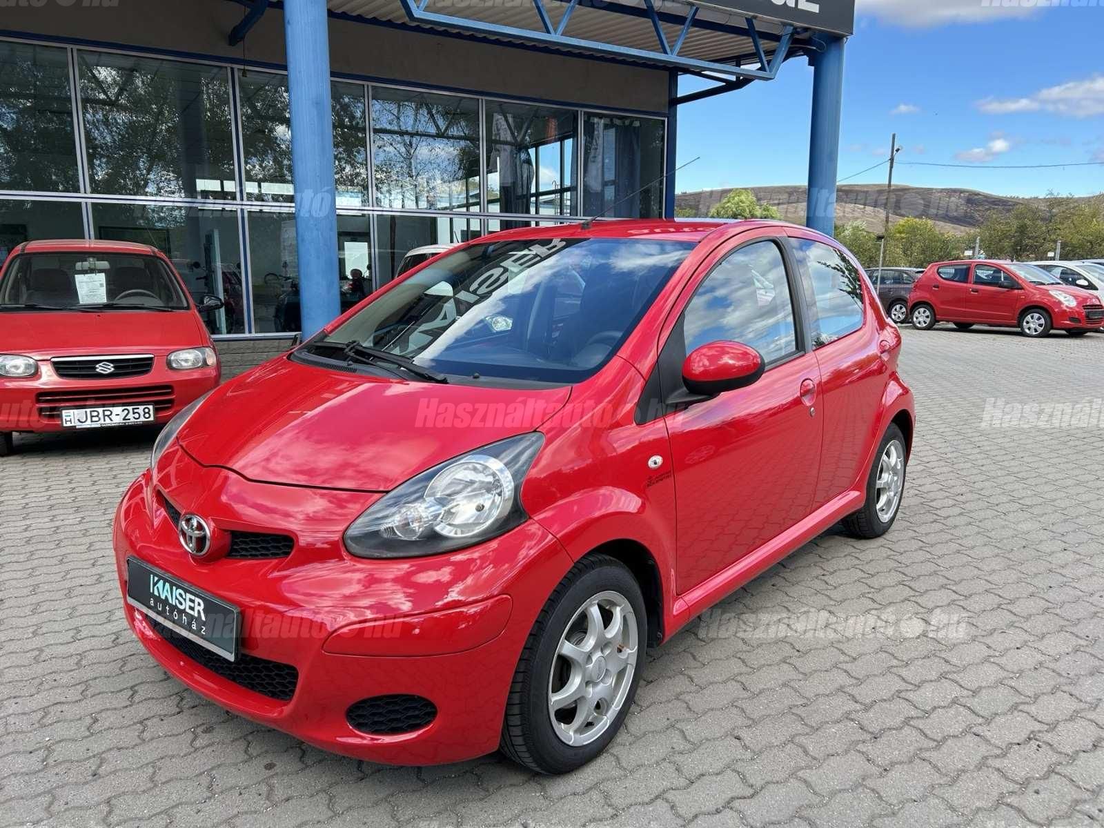 TOYOTA AYGO 2012/3 - 1