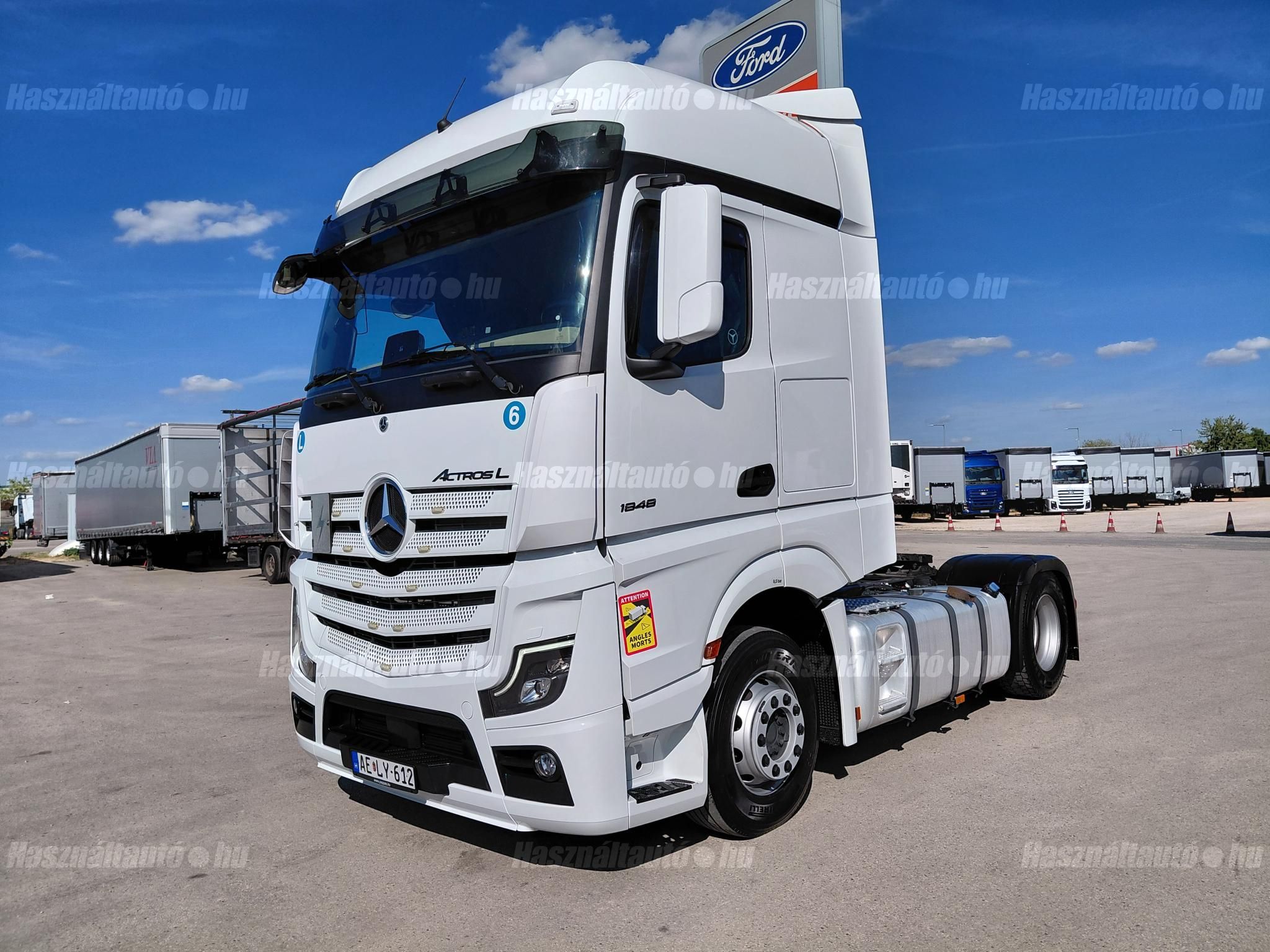 MERCEDES-BENZ 2024/3 - 1