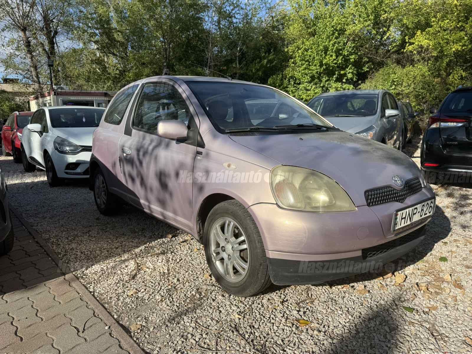 TOYOTA YARIS 2001/2 - 1