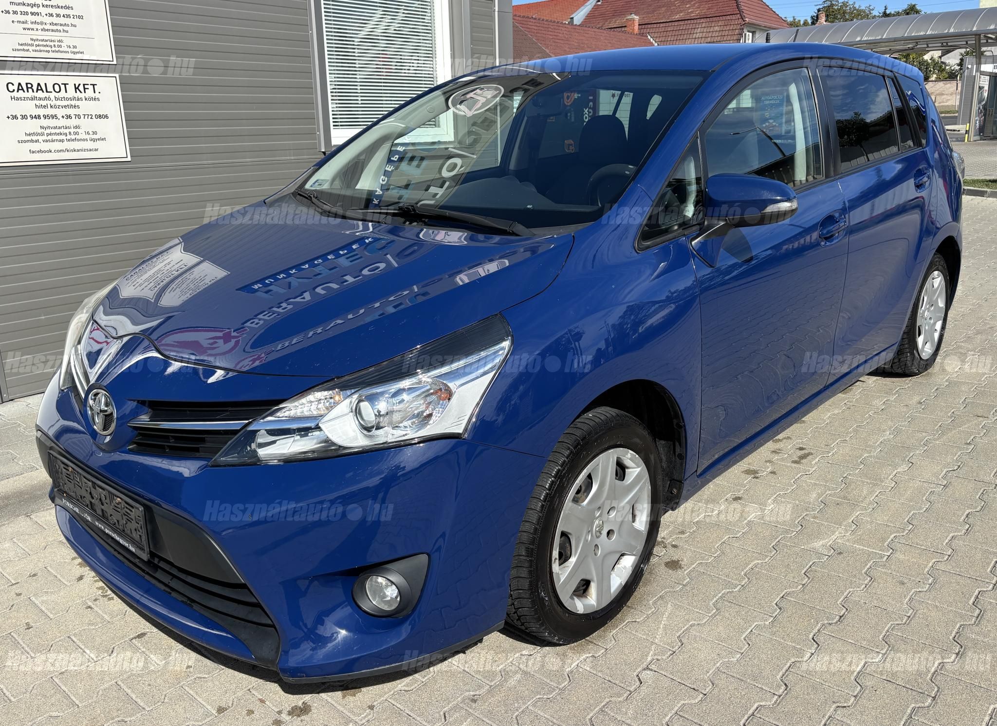 TOYOTA VERSO 2013/8 - 1
