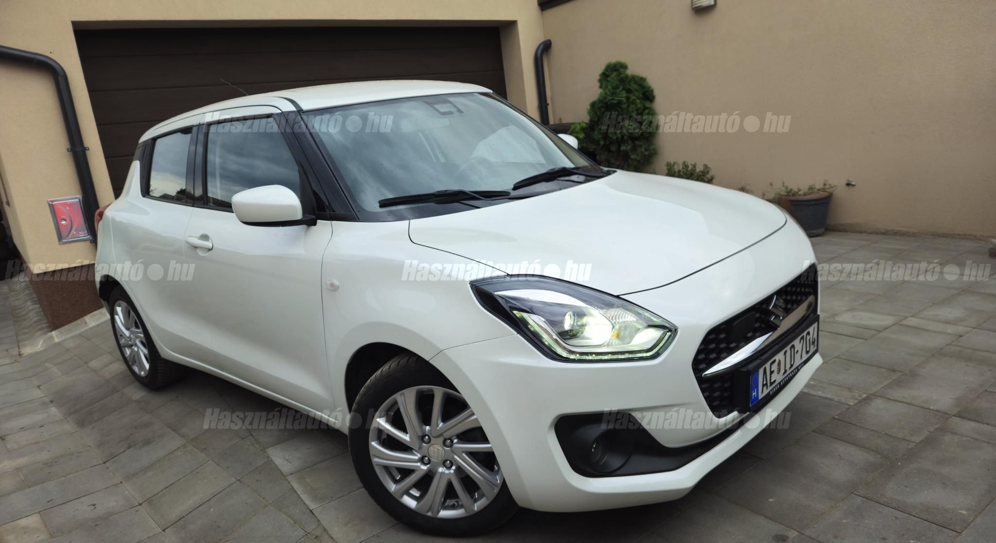 SUZUKI SWIFT 2023/12 - 1