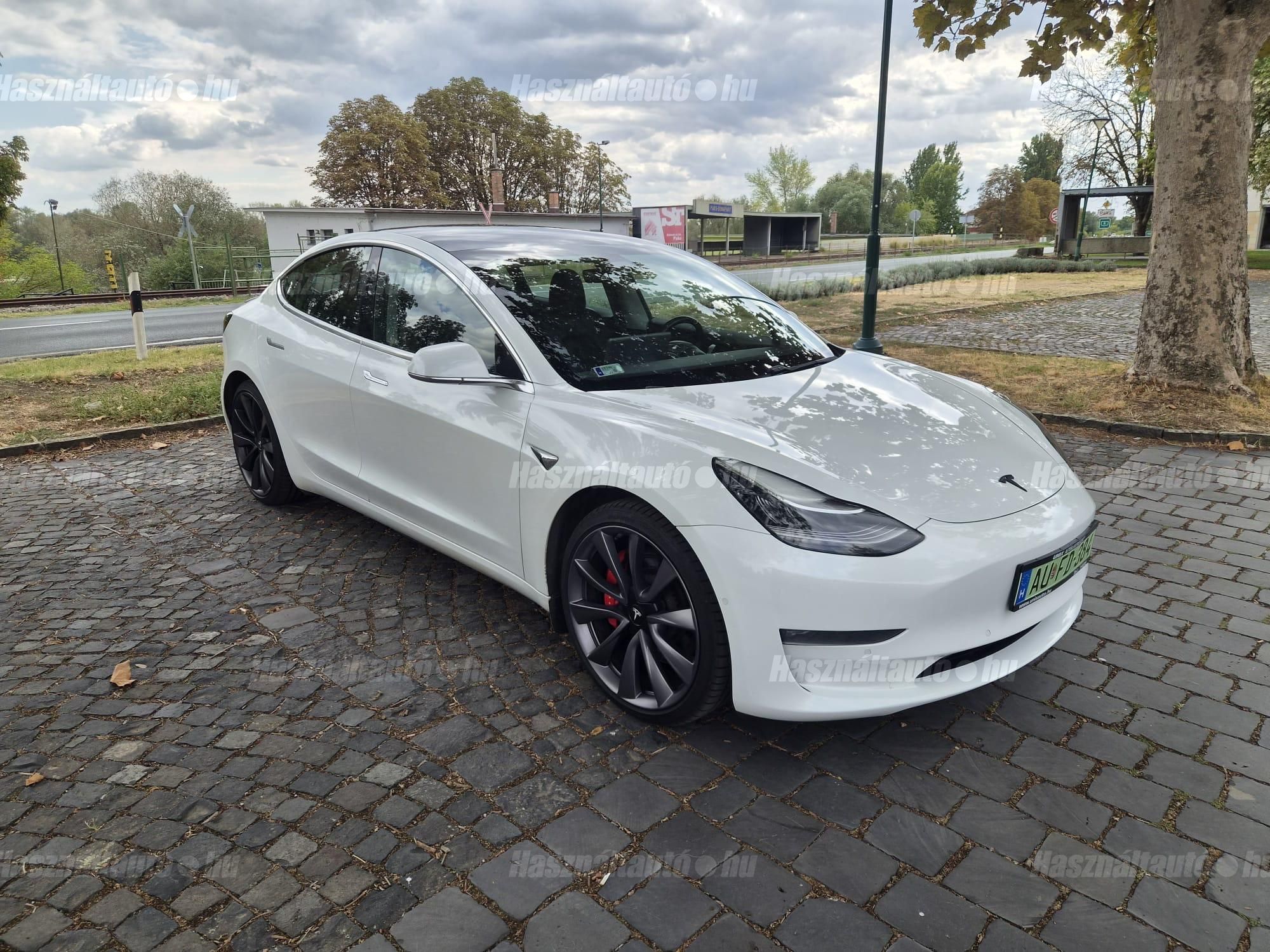 TESLA MODEL 3 2020/9 - 1