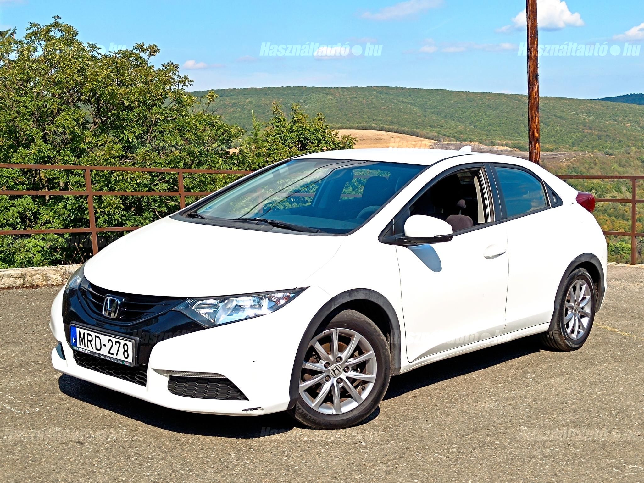 HONDA CIVIC 2014/5 - 1