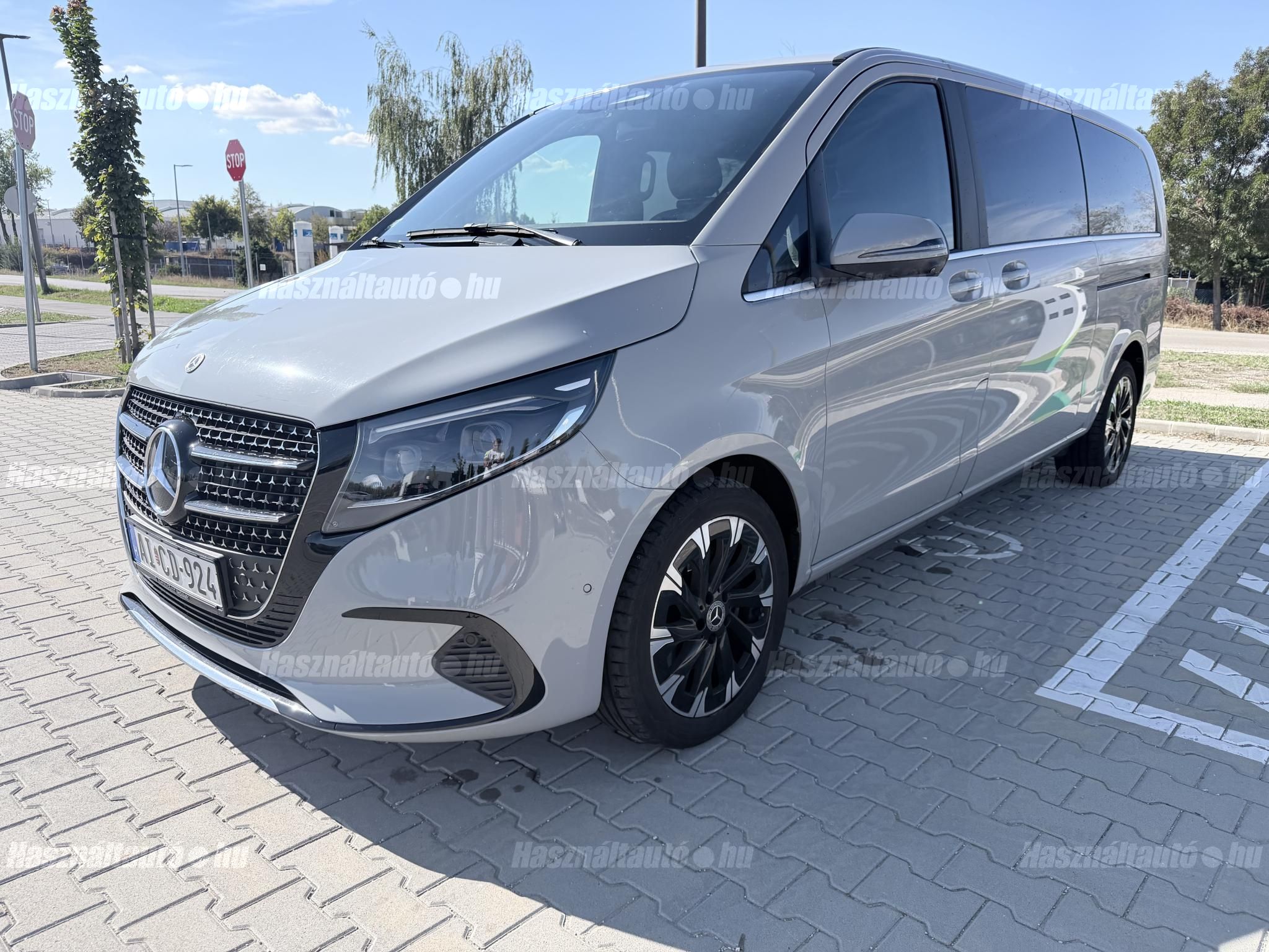 MERCEDES-BENZ V-OSZTÁLY 2024/6 - 1
