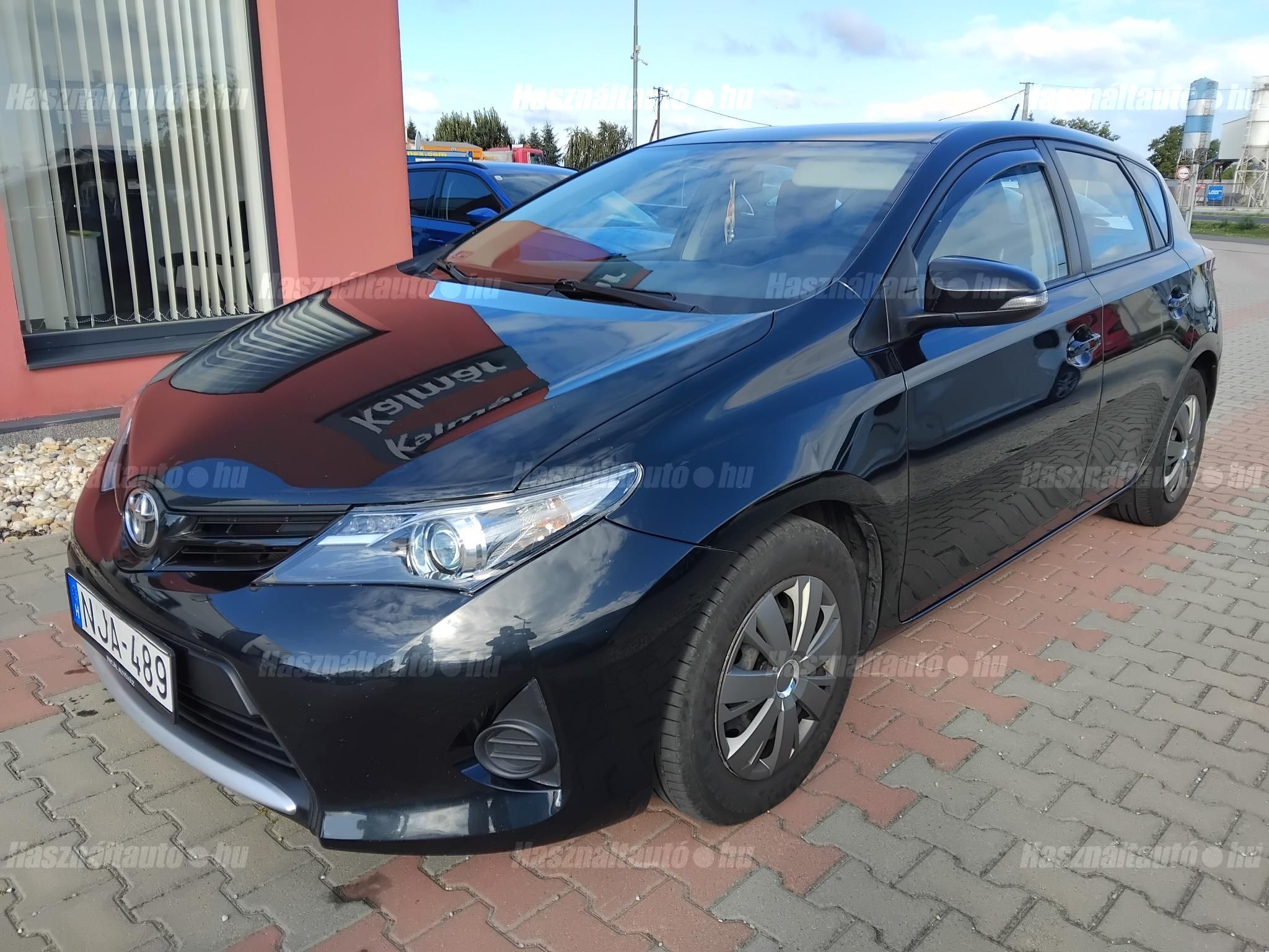 TOYOTA AURIS 2015/10 - 1