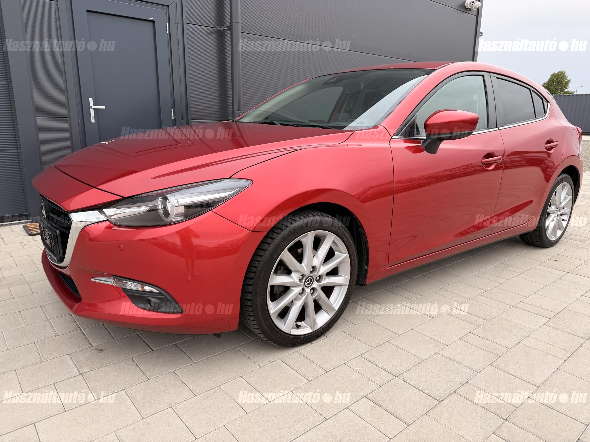 MAZDA 3 2018/11 - 1