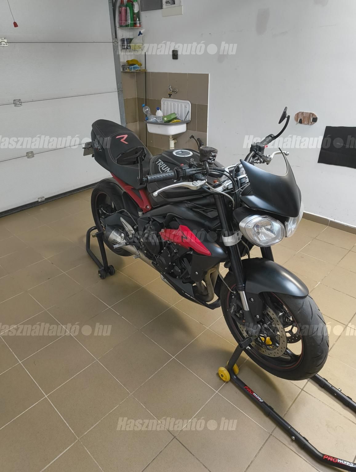 TRIUMPH STREET TRIPLE 675 R 2015/5 - 1