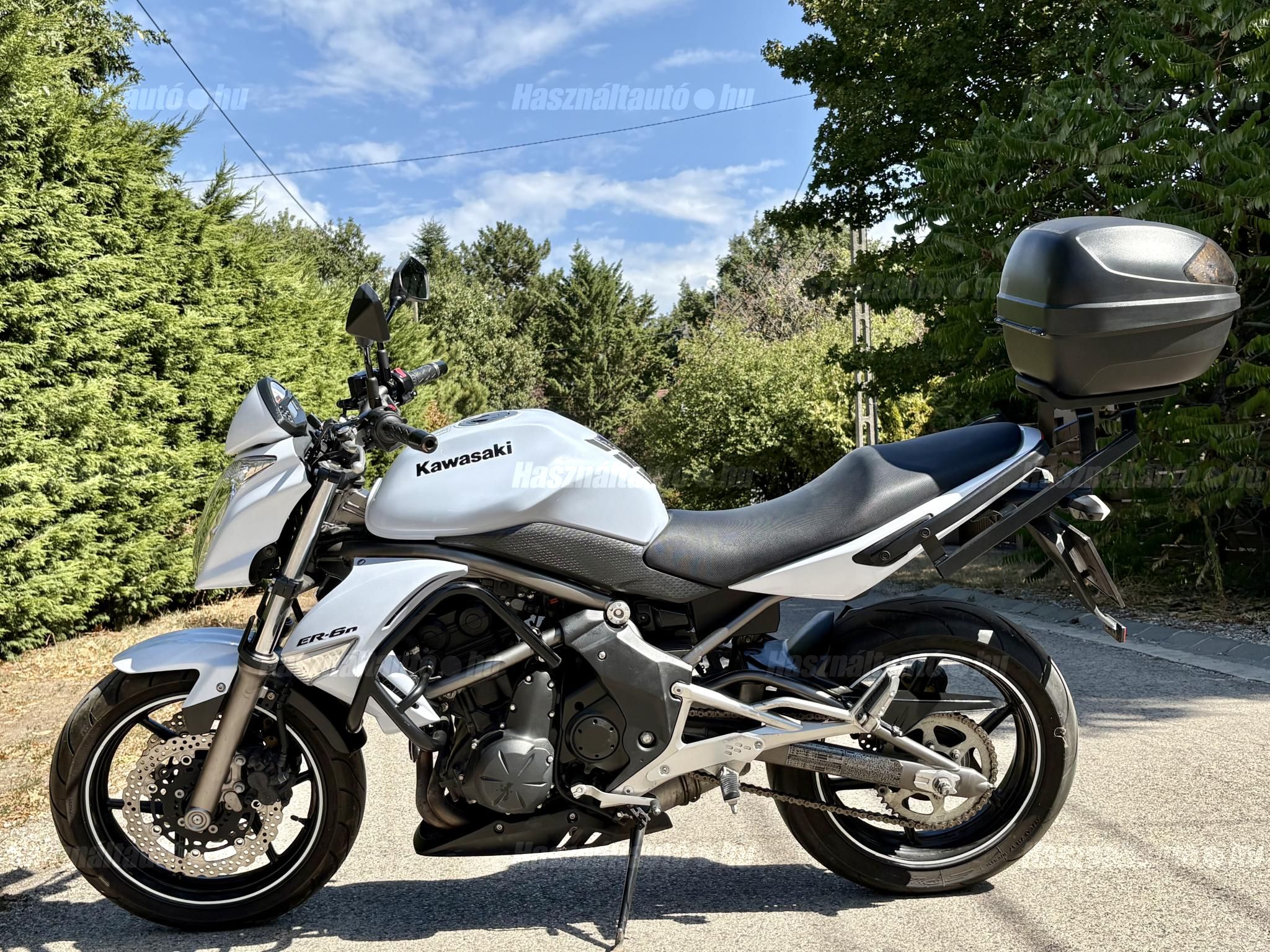 KAWASAKI ER-6N 2010/8 - 1