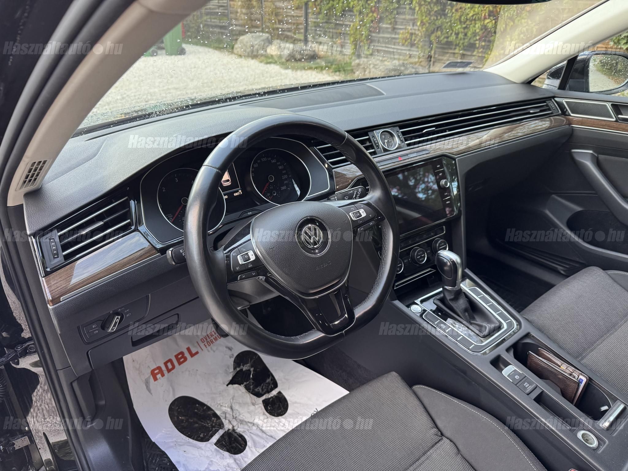 VOLKSWAGEN PASSAT 2017/10 - 1
