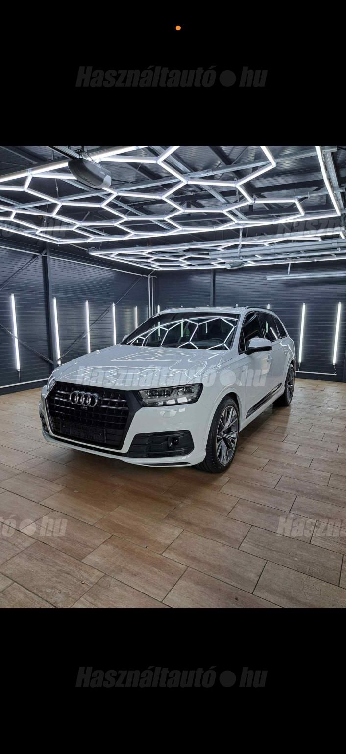 AUDI Q7 2016 - 1