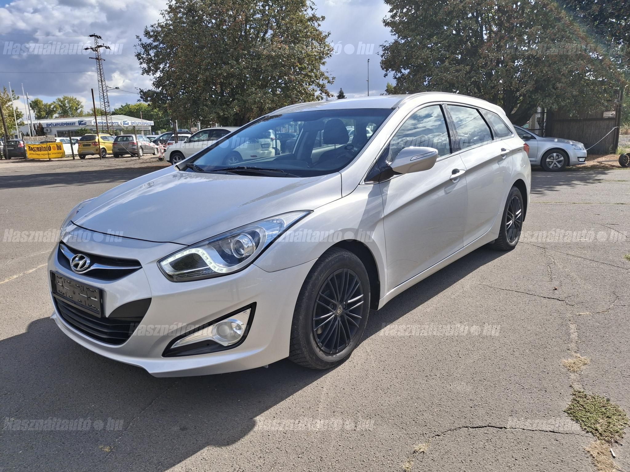 HYUNDAI I40 2012/8 - 1