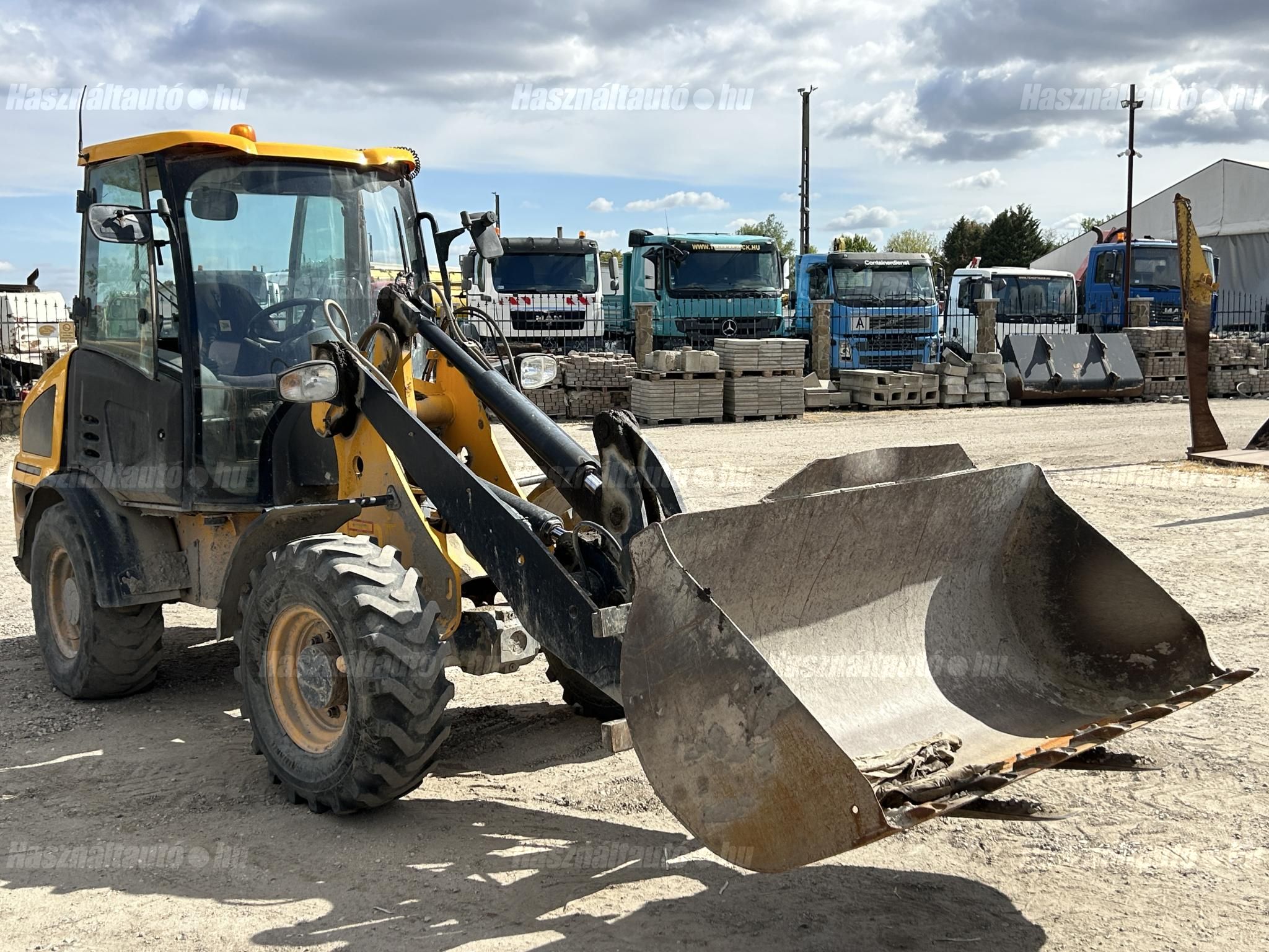 JCB 2016 - 1