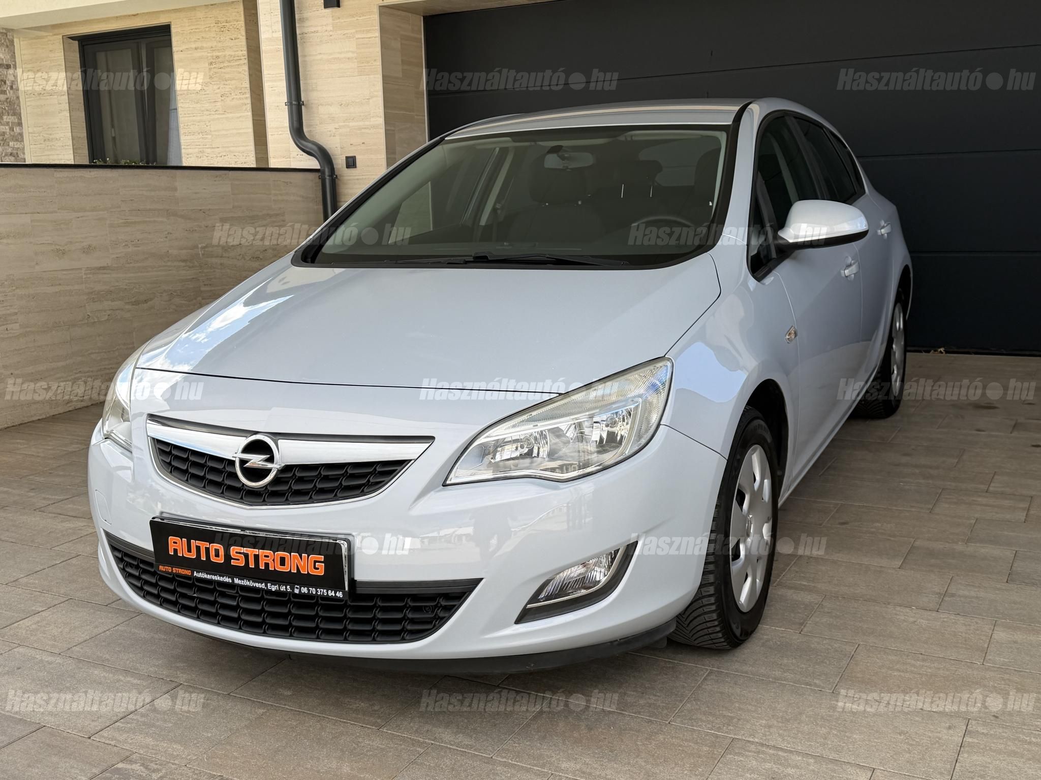 OPEL ASTRA J 2012/8 - 1