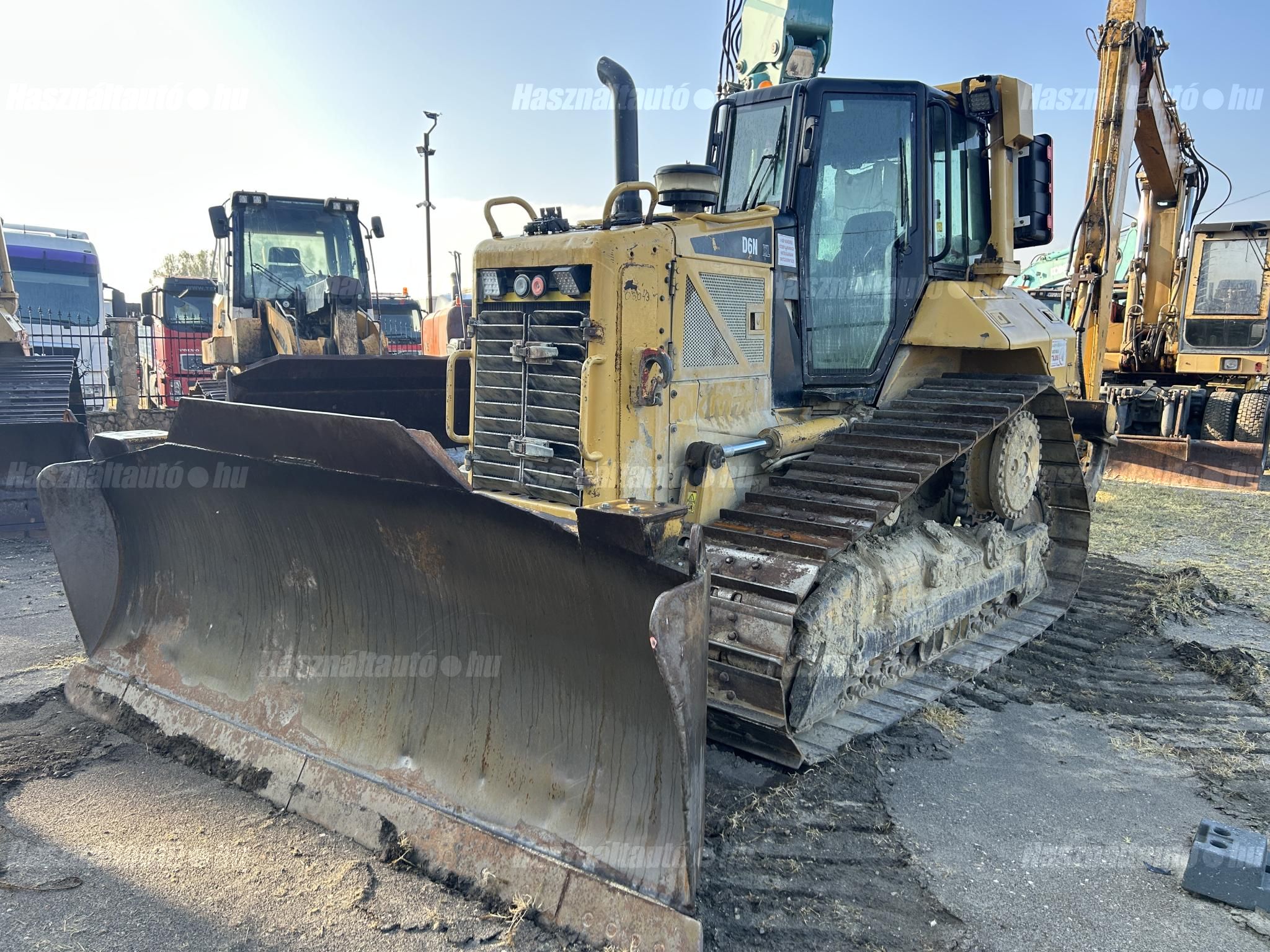 CATERPILLAR 2011 - 1