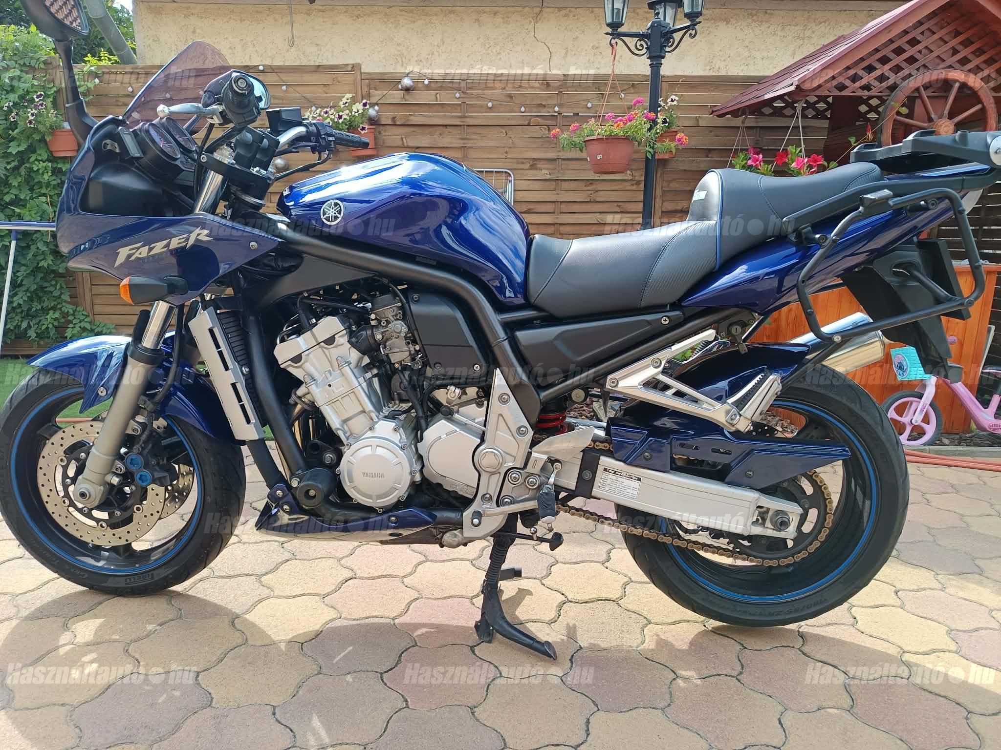 YAMAHA FZS 1000 (FAZER) 2005 - 1