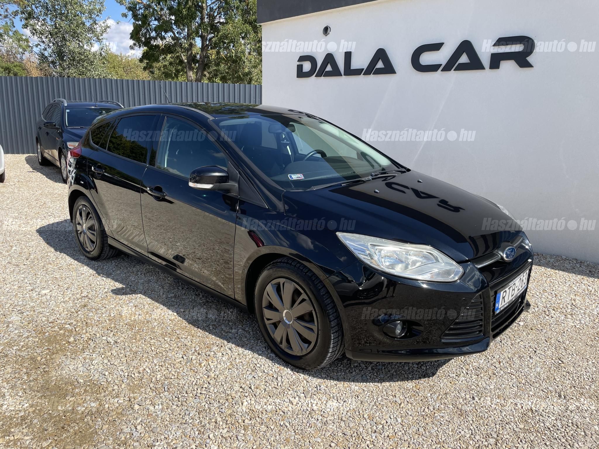 FORD FOCUS 2011/12 - 1