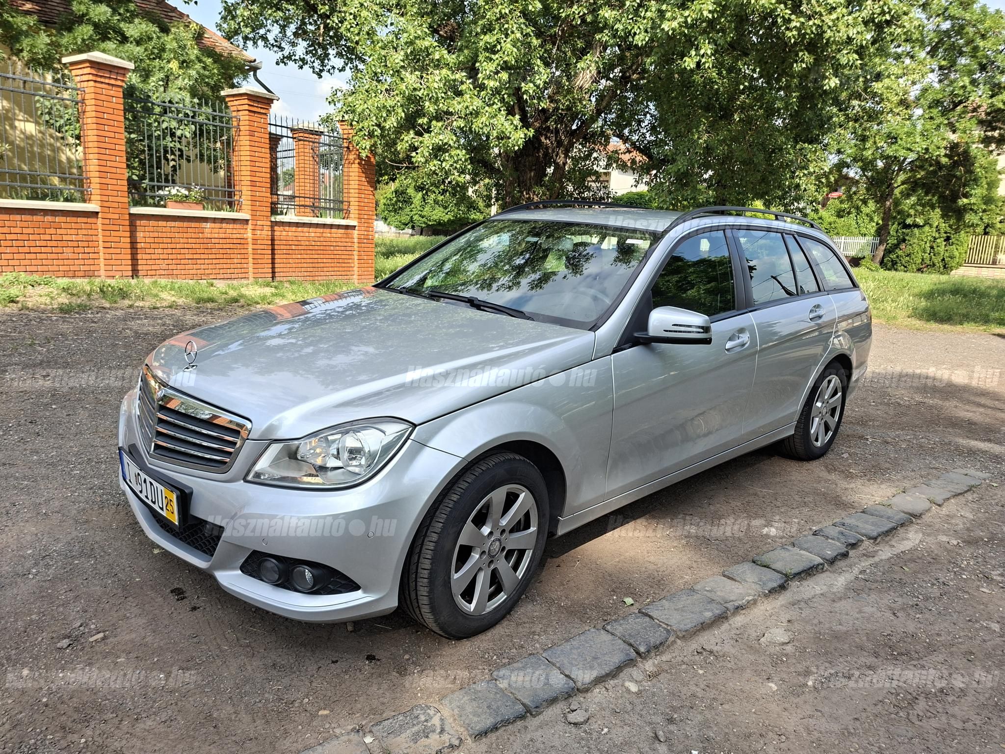 MERCEDES-BENZ C-OSZTÁLY 2014/6 - 1