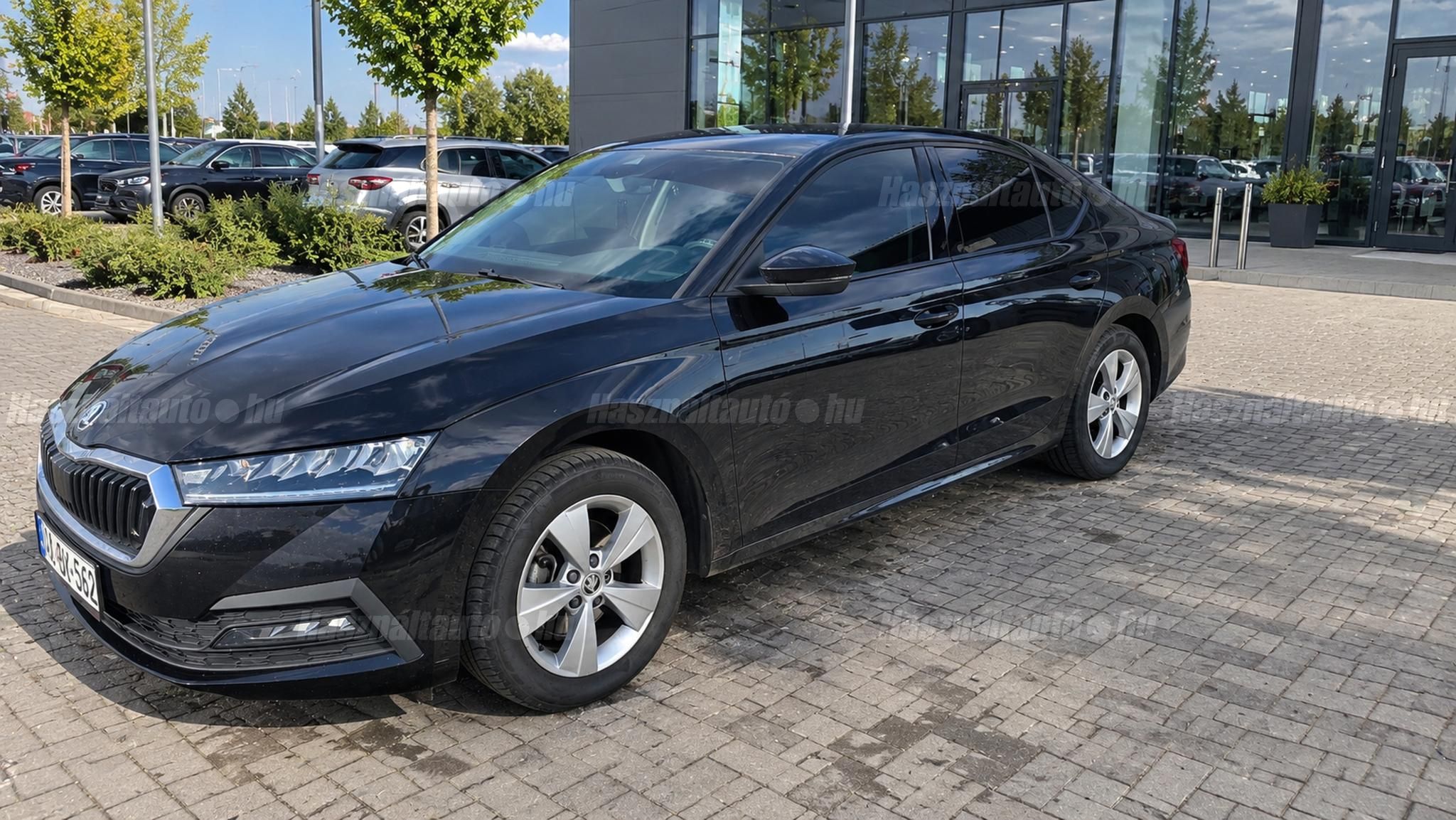 SKODA OCTAVIA 2022/8 - 1