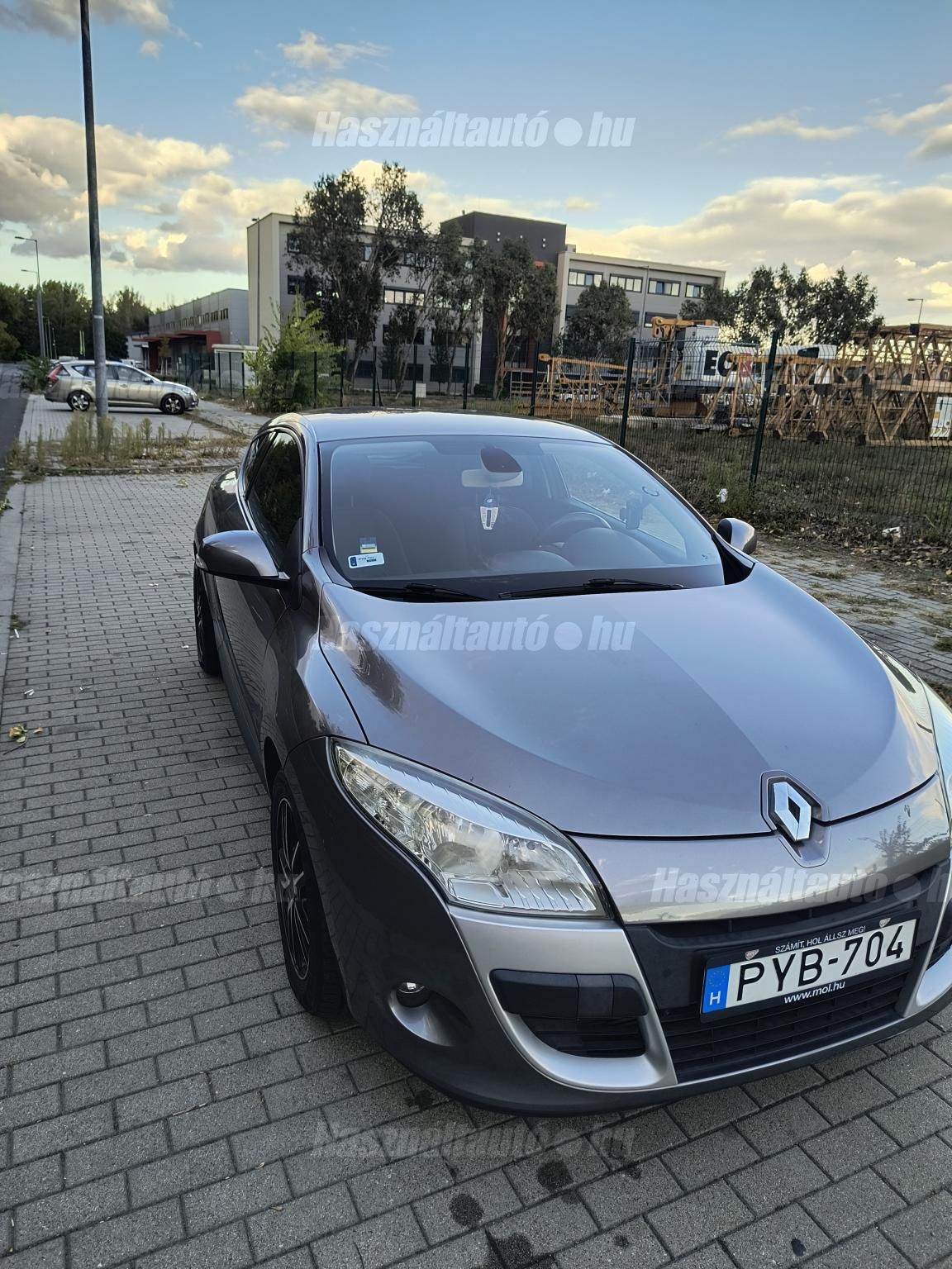 RENAULT MEGANE 2010/4 - 1