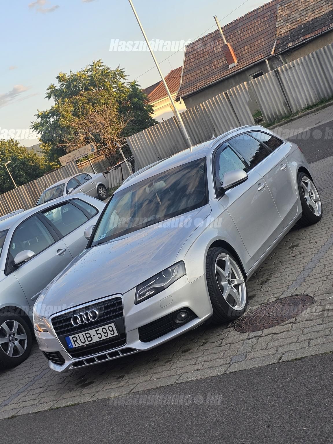 AUDI A4 2009/12 - 1
