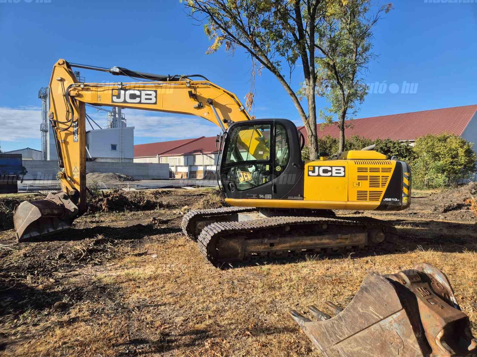 JCB 2015/10 - 1
