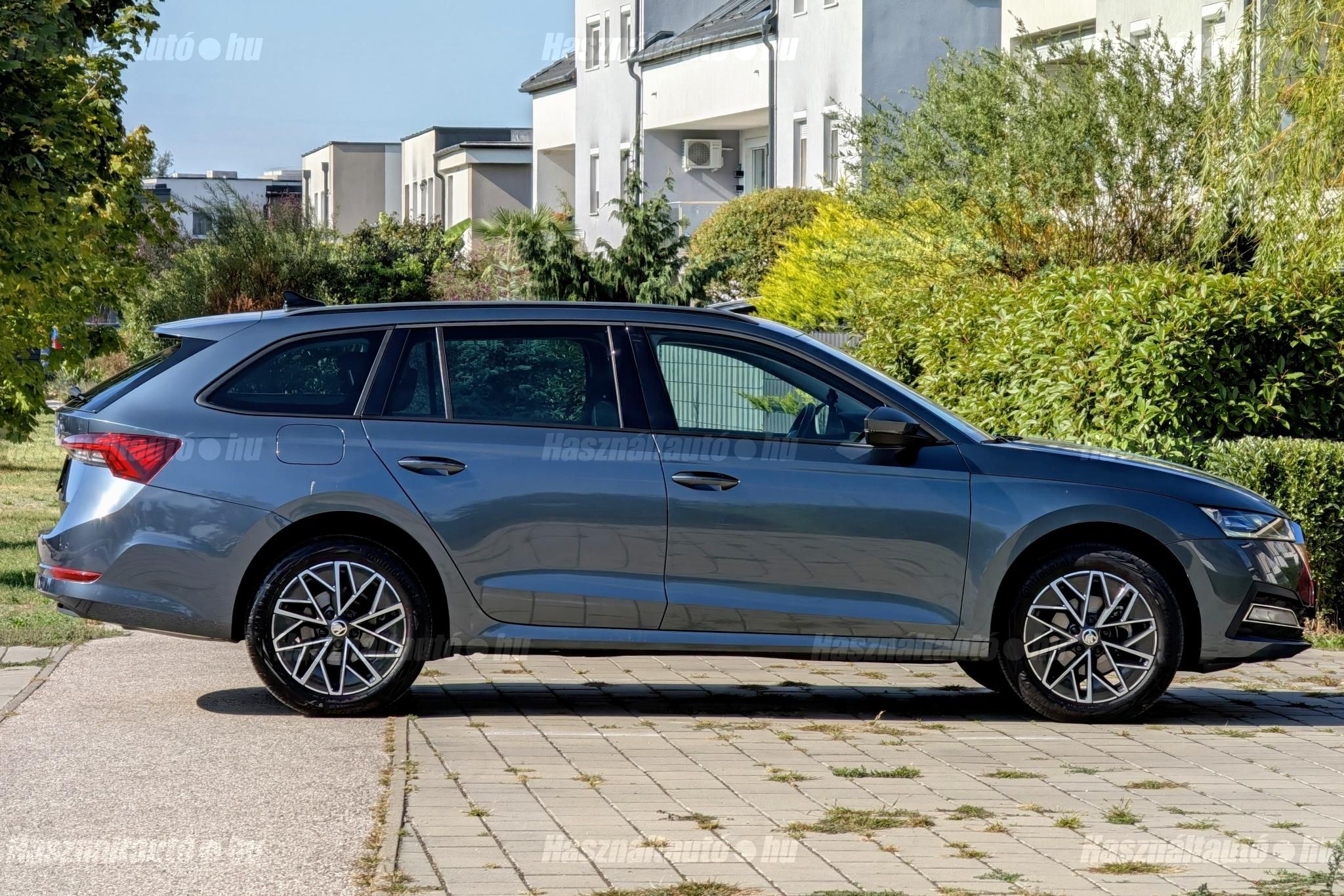 SKODA OCTAVIA 2021/8 - 1