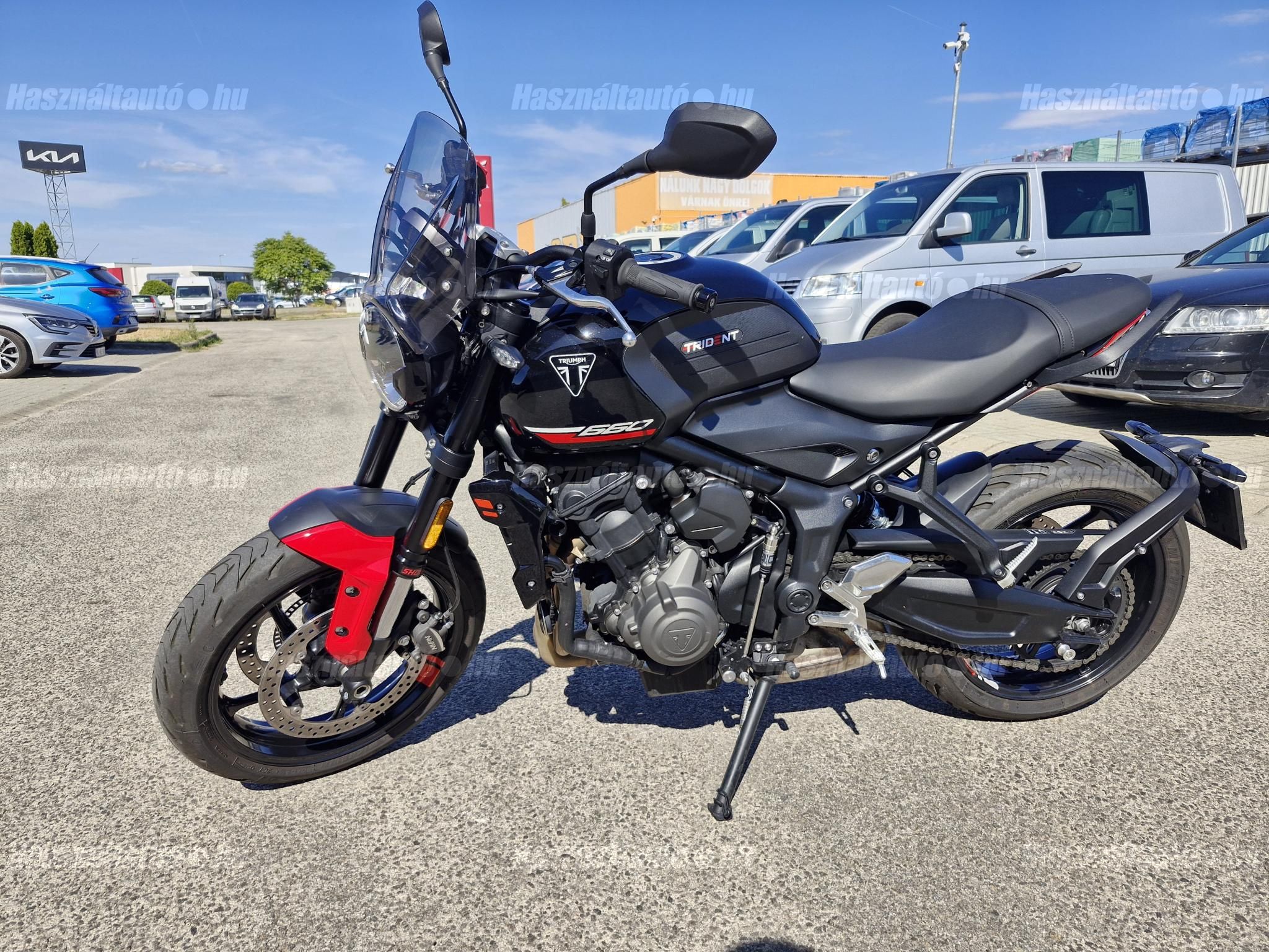 TRIUMPH TRIDENT 2025/4 - 1