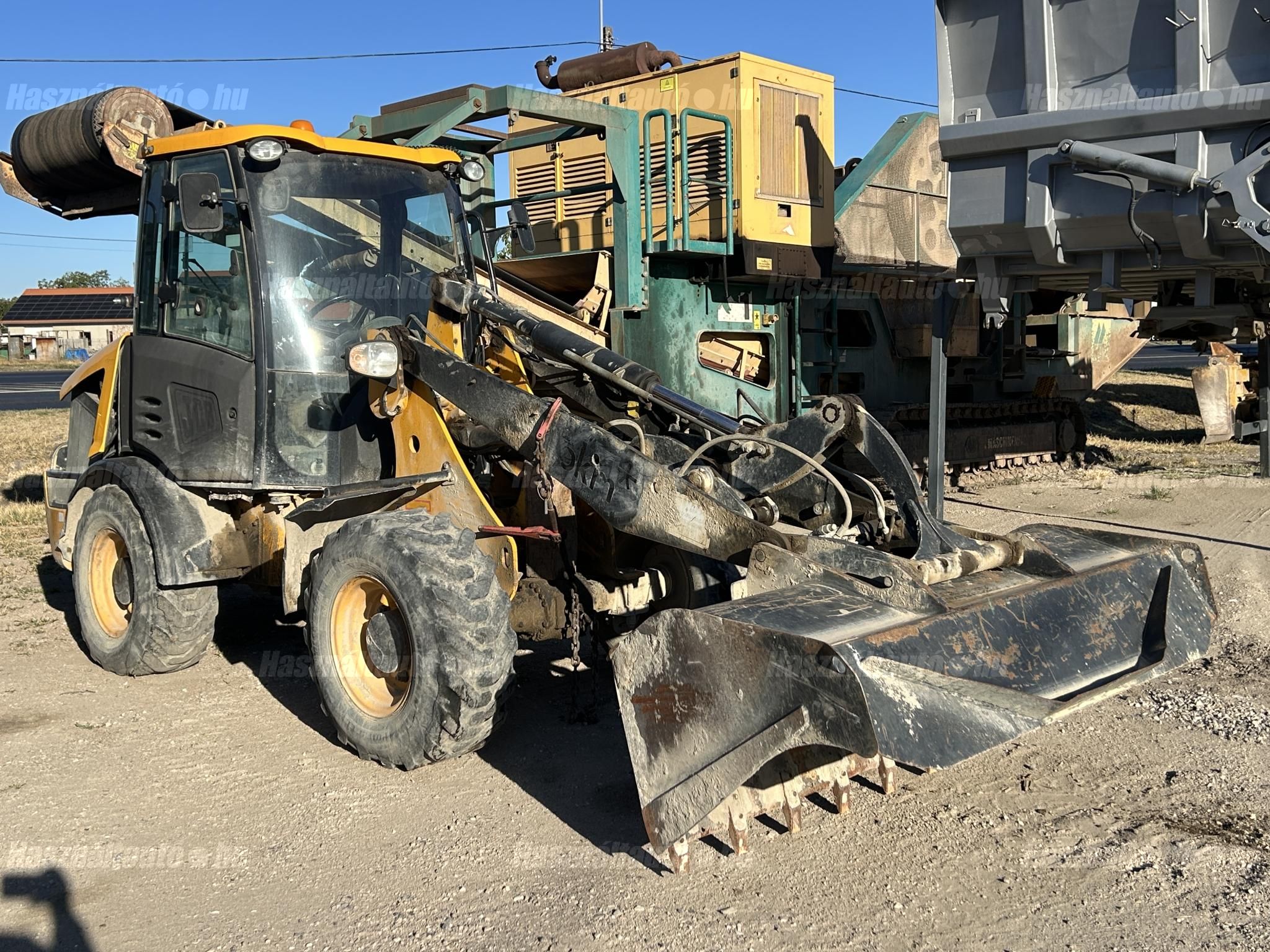 JCB 2016 - 1