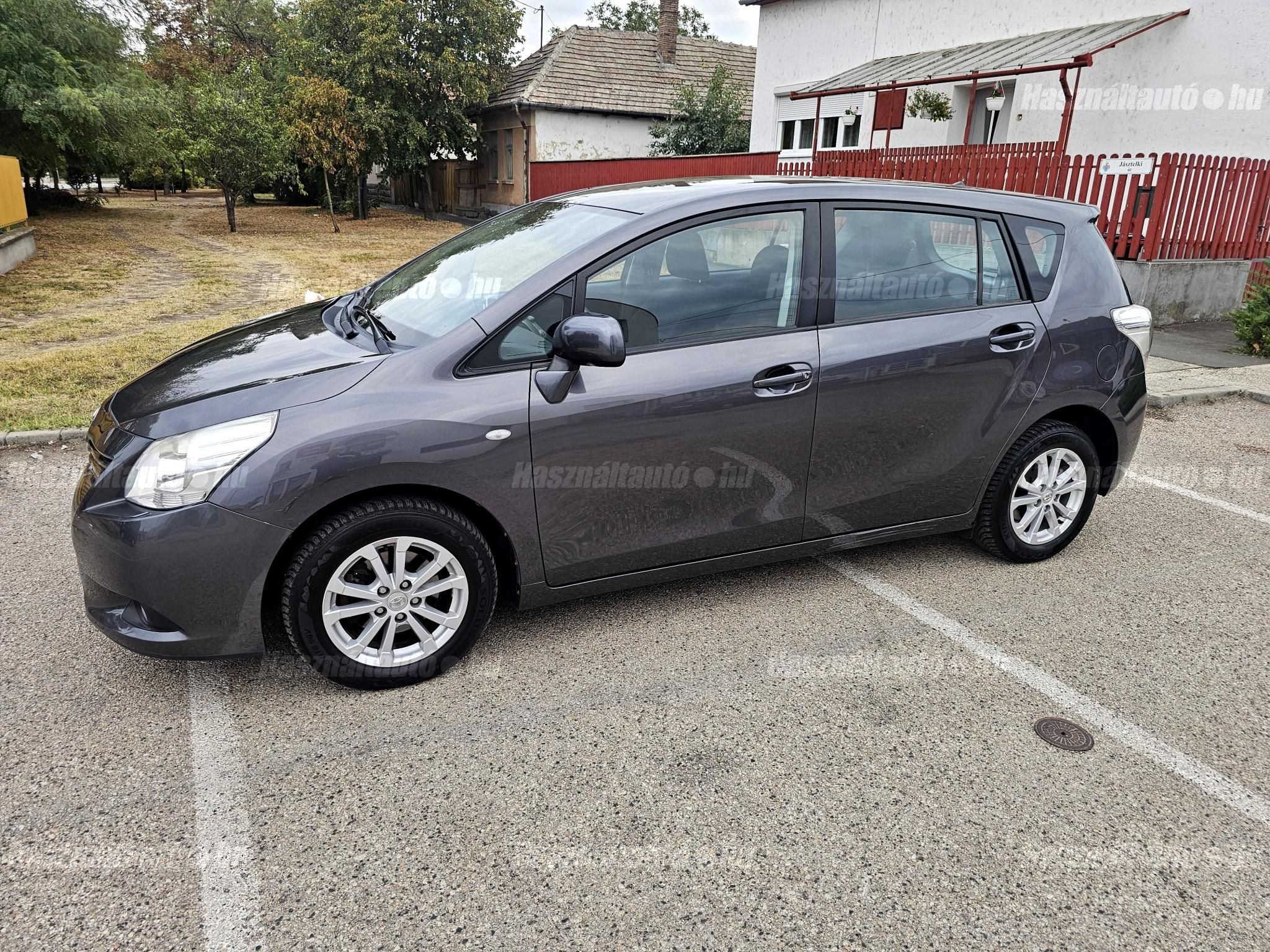 TOYOTA VERSO 2011/11 - 1