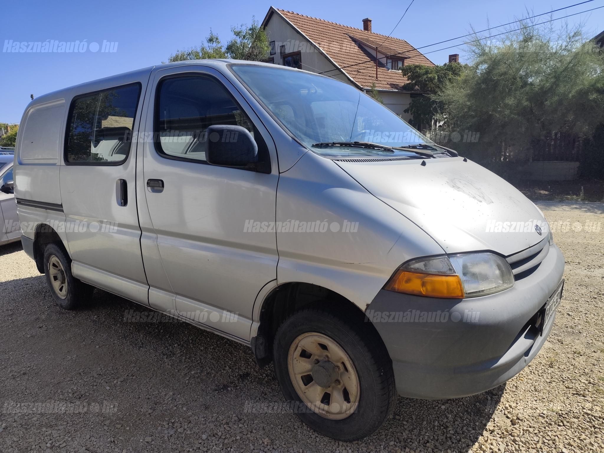 TOYOTA HIACE 2002/2 - 1