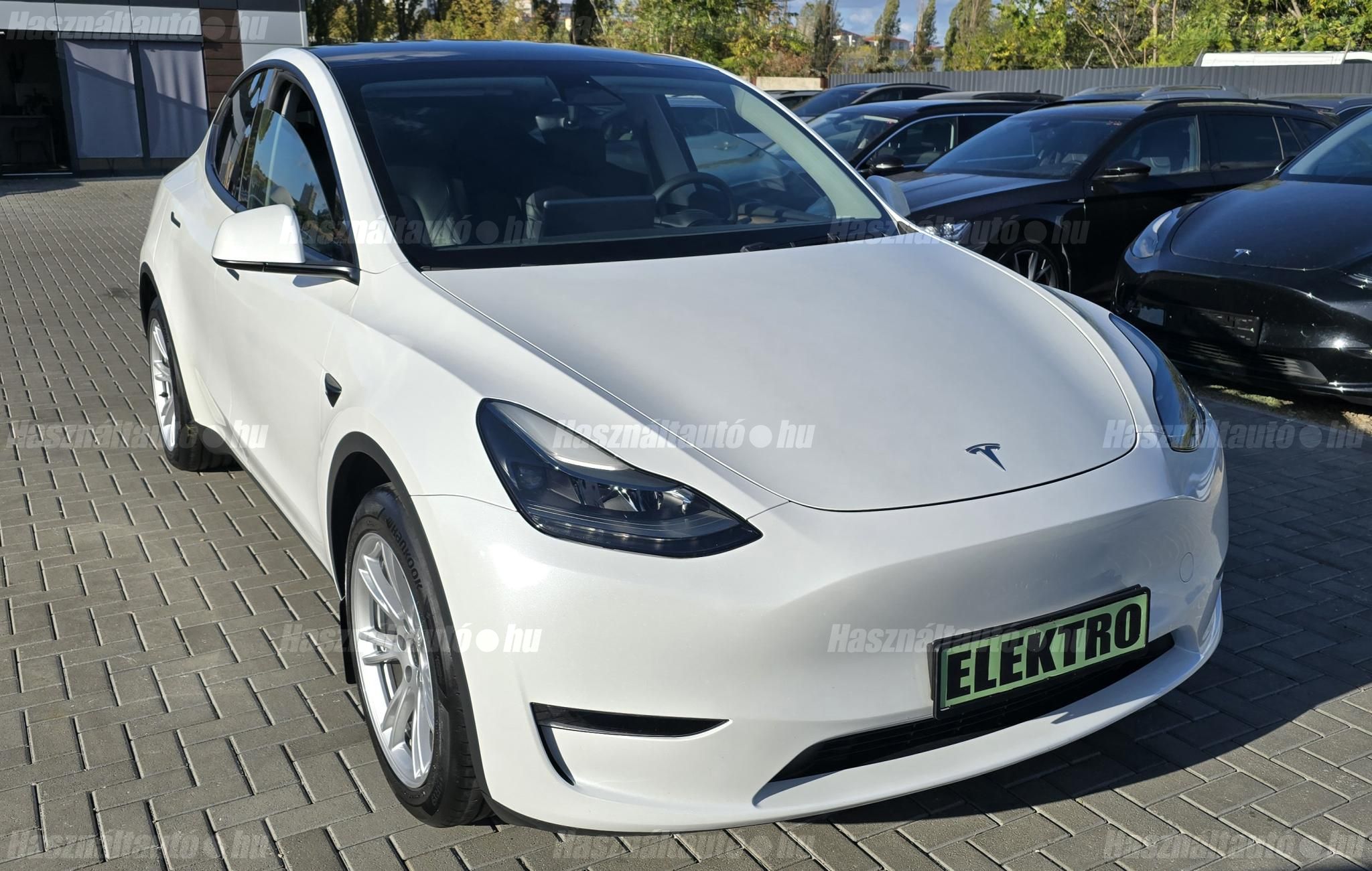 TESLA MODEL Y 2023/5 - 1